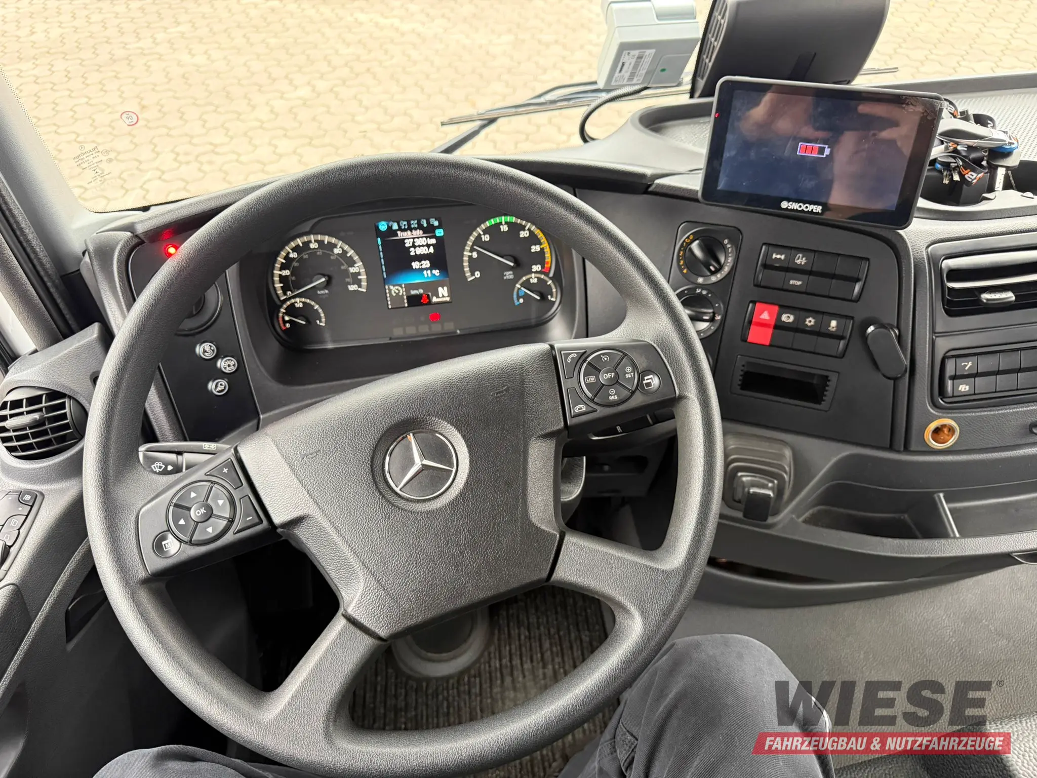 Mercedes-Benz Atego 918L Autotransporter mit BFZ Anhänger