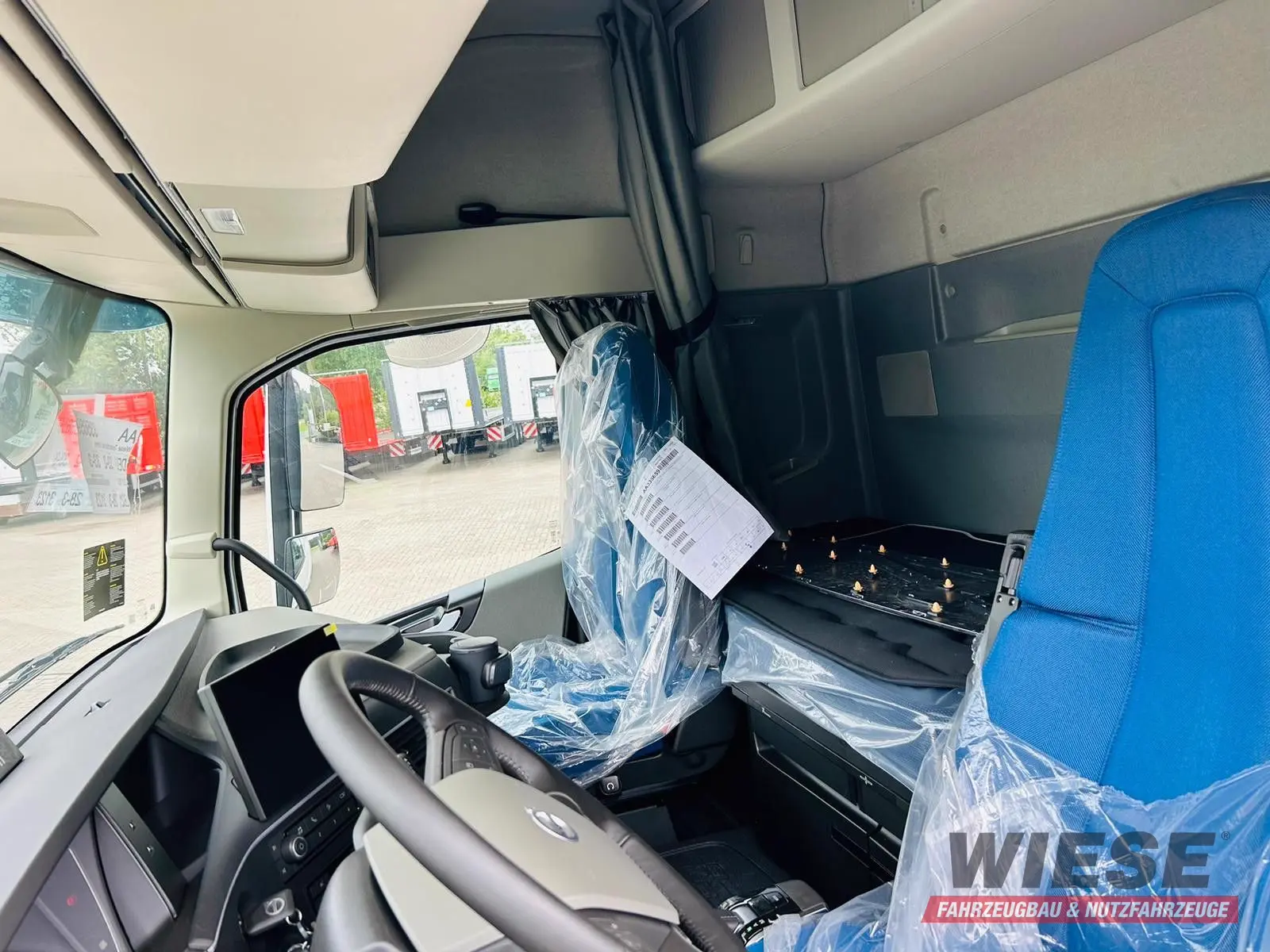 Volvo FH 500 8x2 Arbeitsbühnen Transporter LBW 9t