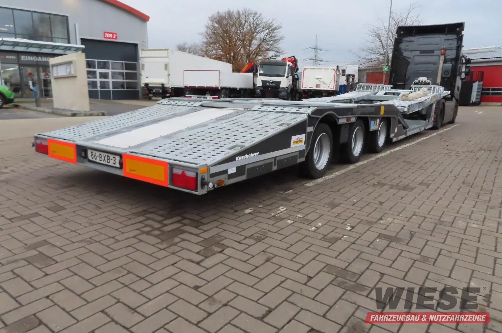 Kässbohrer K.SOK Truck/Car Transporter, Novagrau