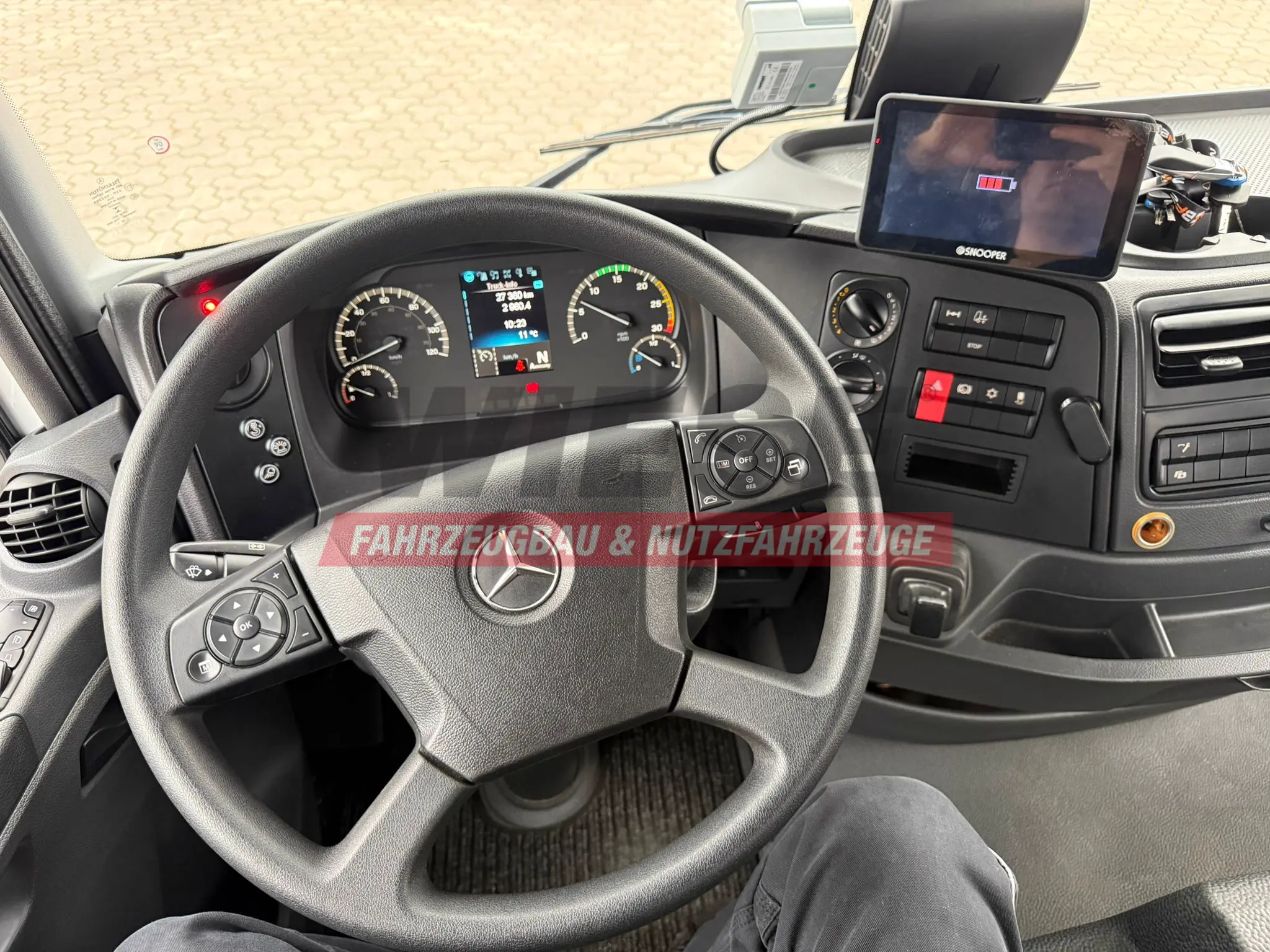 Mercedes-Benz Atego 918L Autotransporter mit BFZ Anhänger