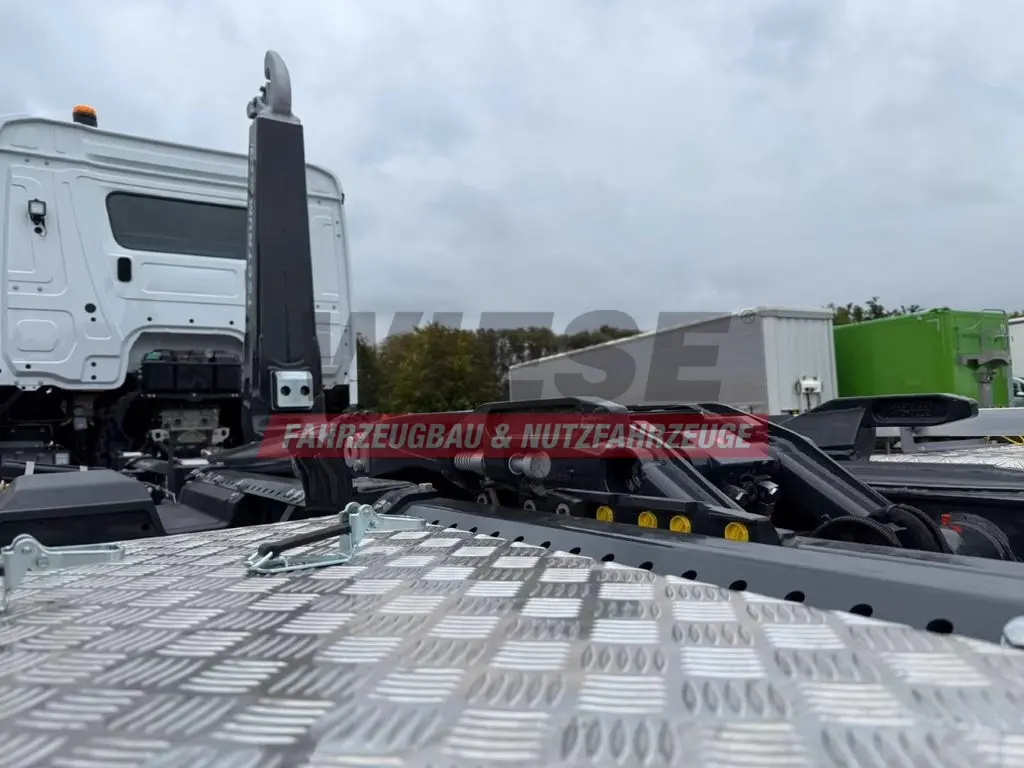 Mercedes-Benz Arocs 5 2651L 6 x4 Meiller RS 2170