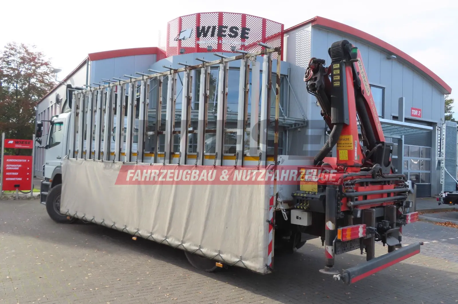 Mercedes-Benz Axor  1833 L - Glastransporter Kran Palfinger