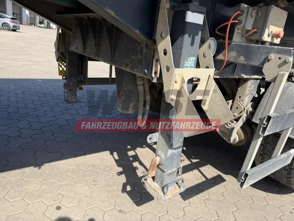 Schwarzmüller 2 Achs Dreiseitenkipper 21m³ mit elektr. Verdeck