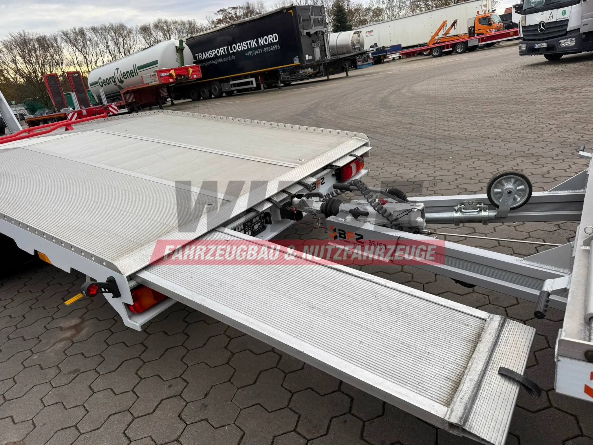 Mercedes-Benz Atego 918L Autotransporter mit BFZ Anhänger