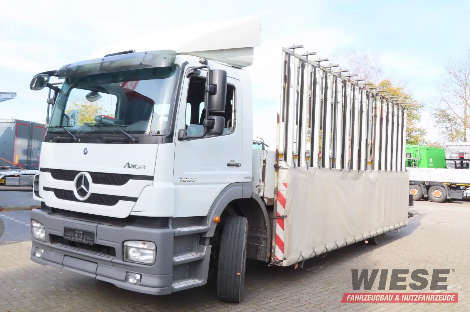 Mercedes-Benz Axor  1833 L - Glastransporter Kran Palfinger