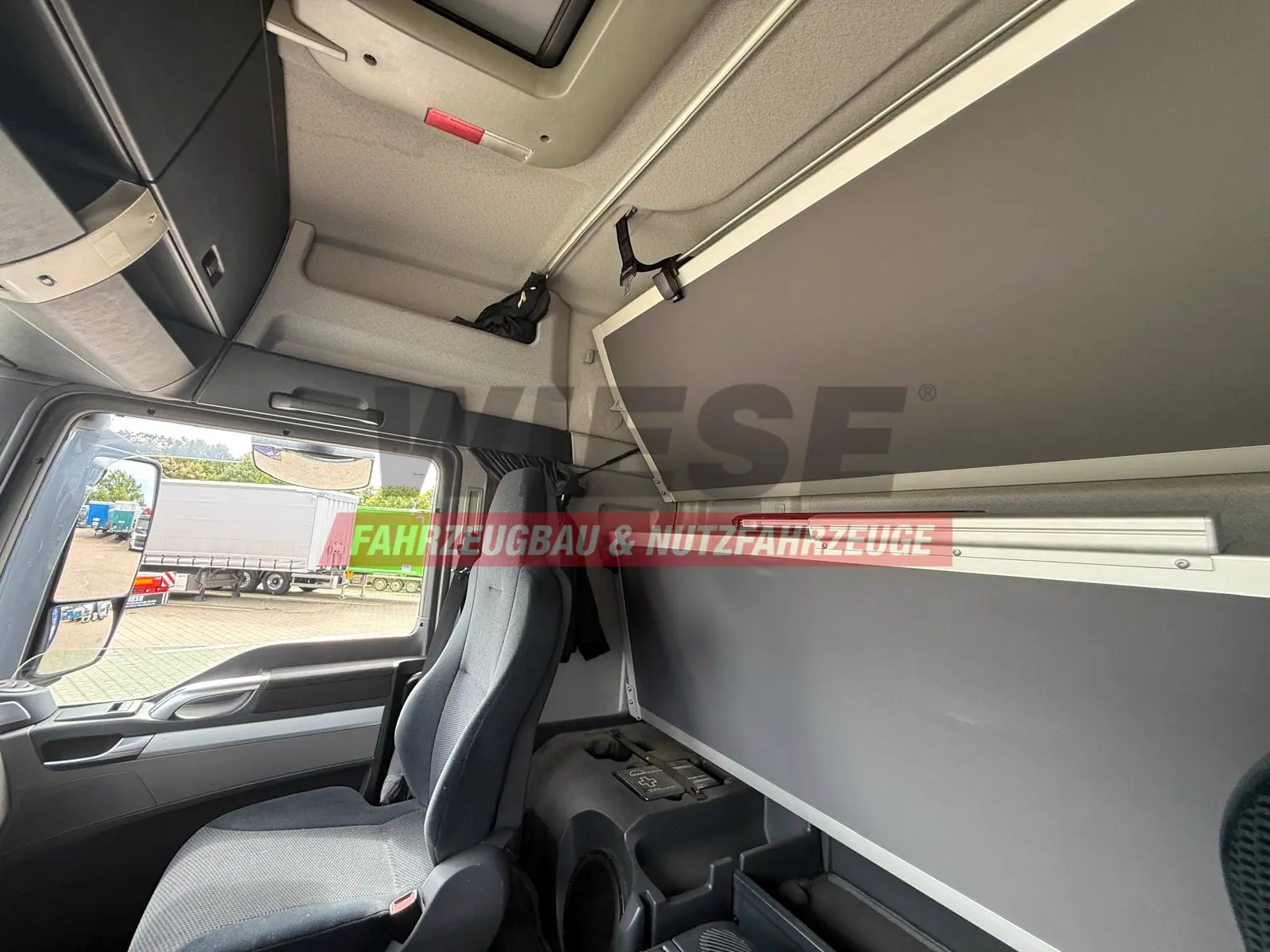 MAN TGA Schwenkwand-Getränkeaufbau incl. Anhänger