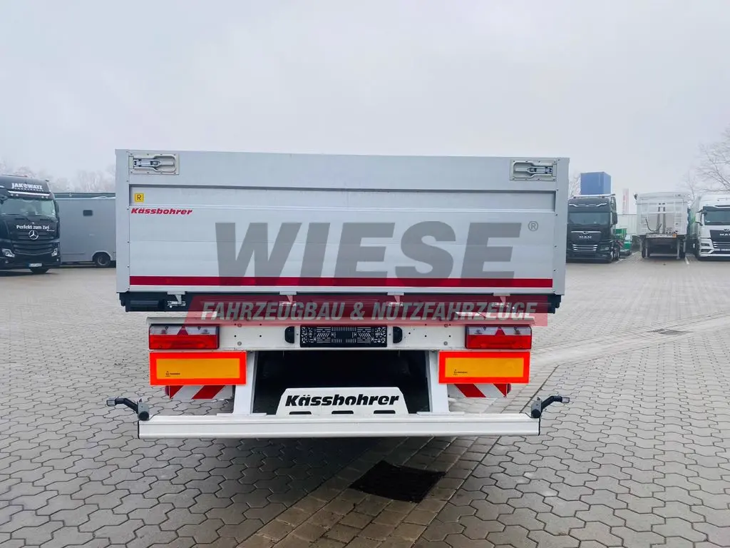 Kässbohrer Bordwandauflieger Twistlocks