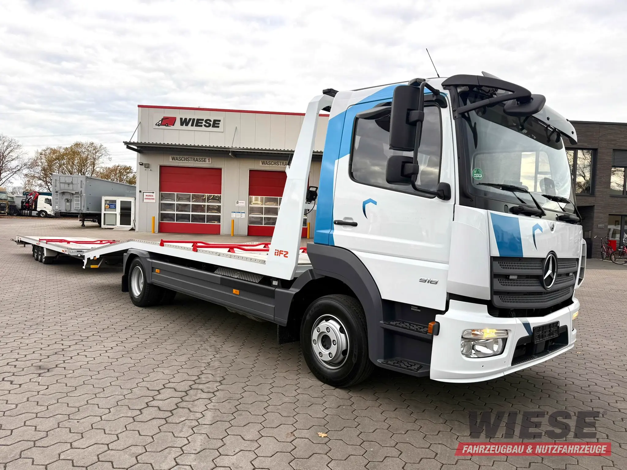 Mercedes-Benz Atego 918L Autotransporter mit BFZ Anhänger