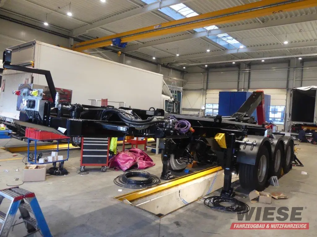 Andere Wiese SA 3 - 36 AK 30 Abrollkipper Hakenlift