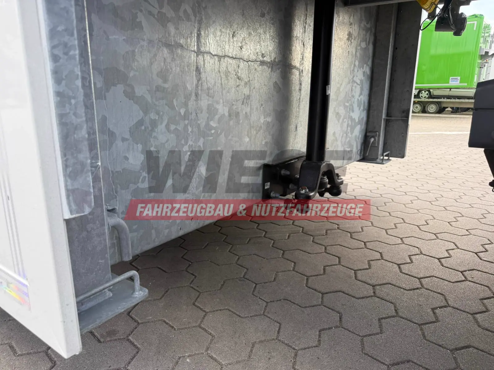 Wiese Doppelstock Trailer 60% mehr Ladefläche