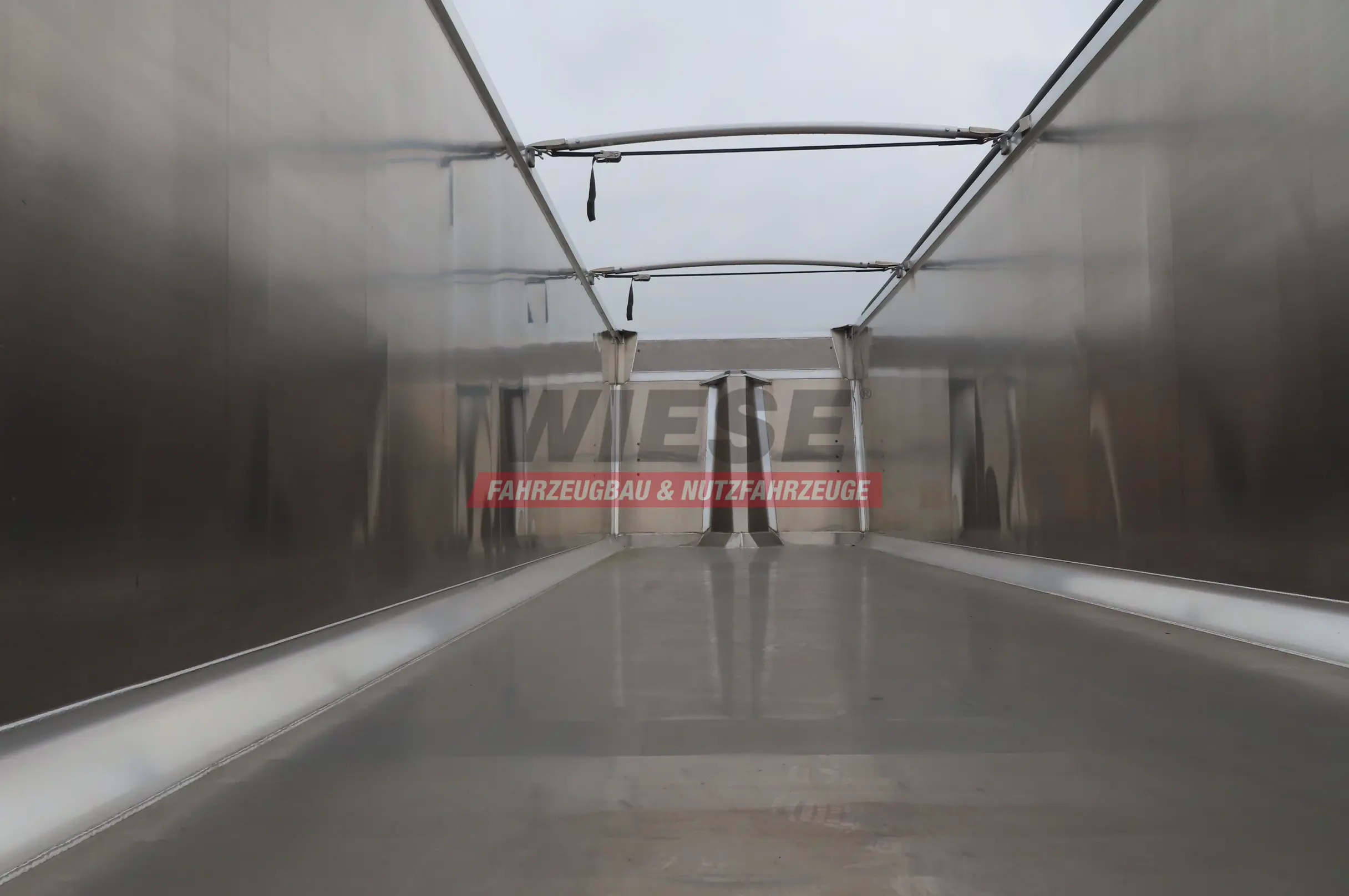 Benalu Benalu Agriliner 9500 H 2200 52m³