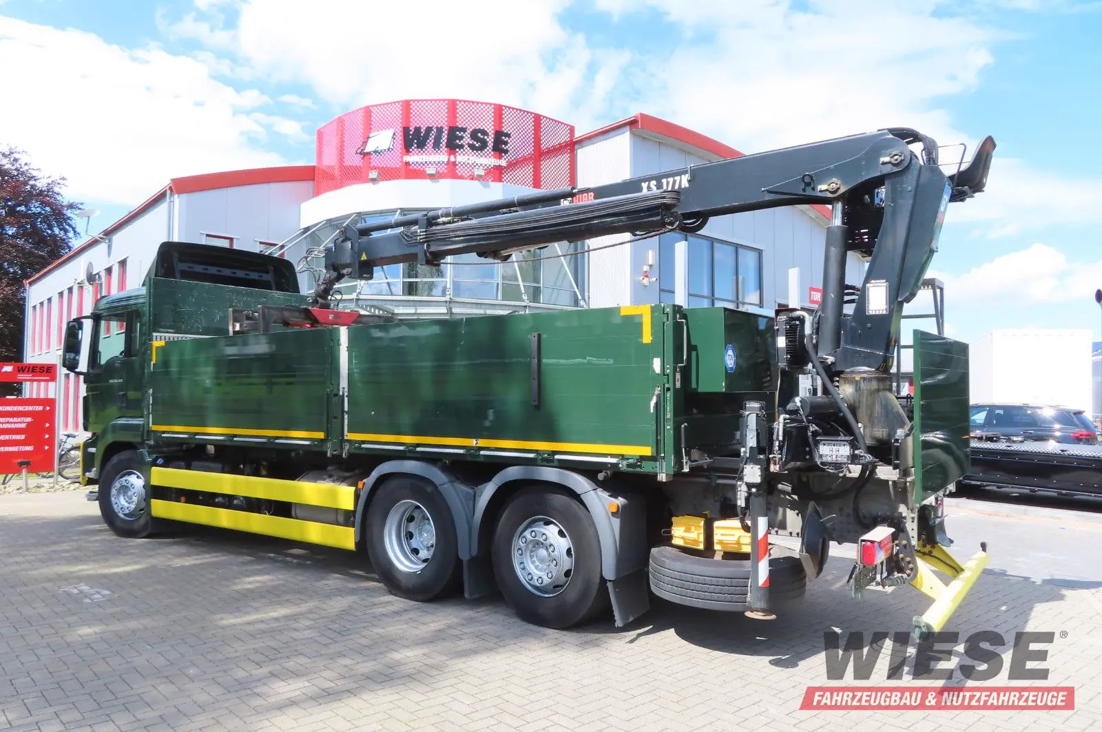 MAN TGX 26.500 6x2 - Baustoff - HIAB Kran