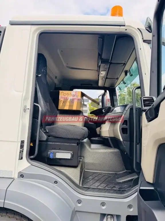 MAN 18.320 4x2 mit Fassi Ladekran Sofort Verfügbar