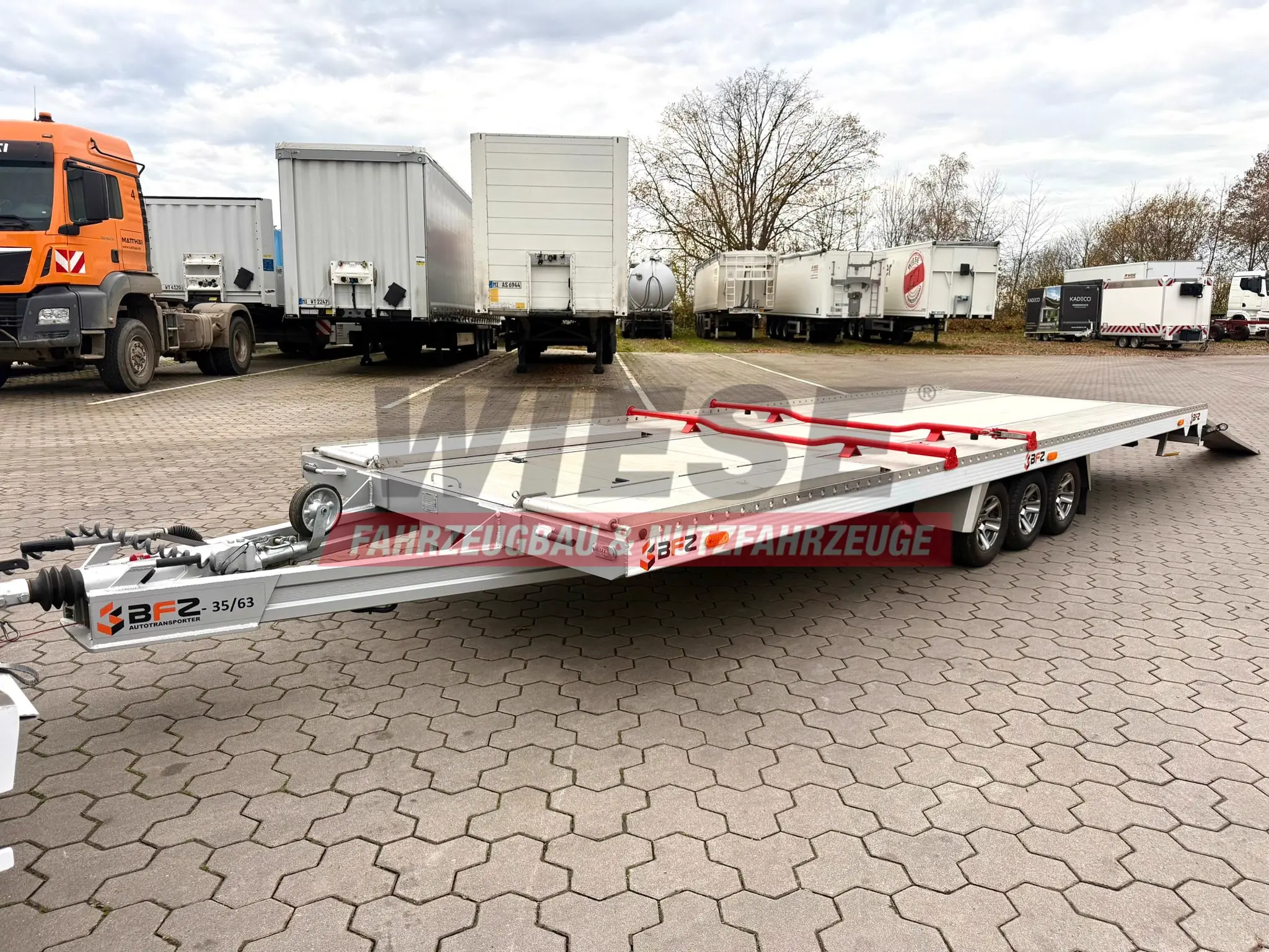 Mercedes-Benz Atego 918L Autotransporter mit BFZ Anhänger