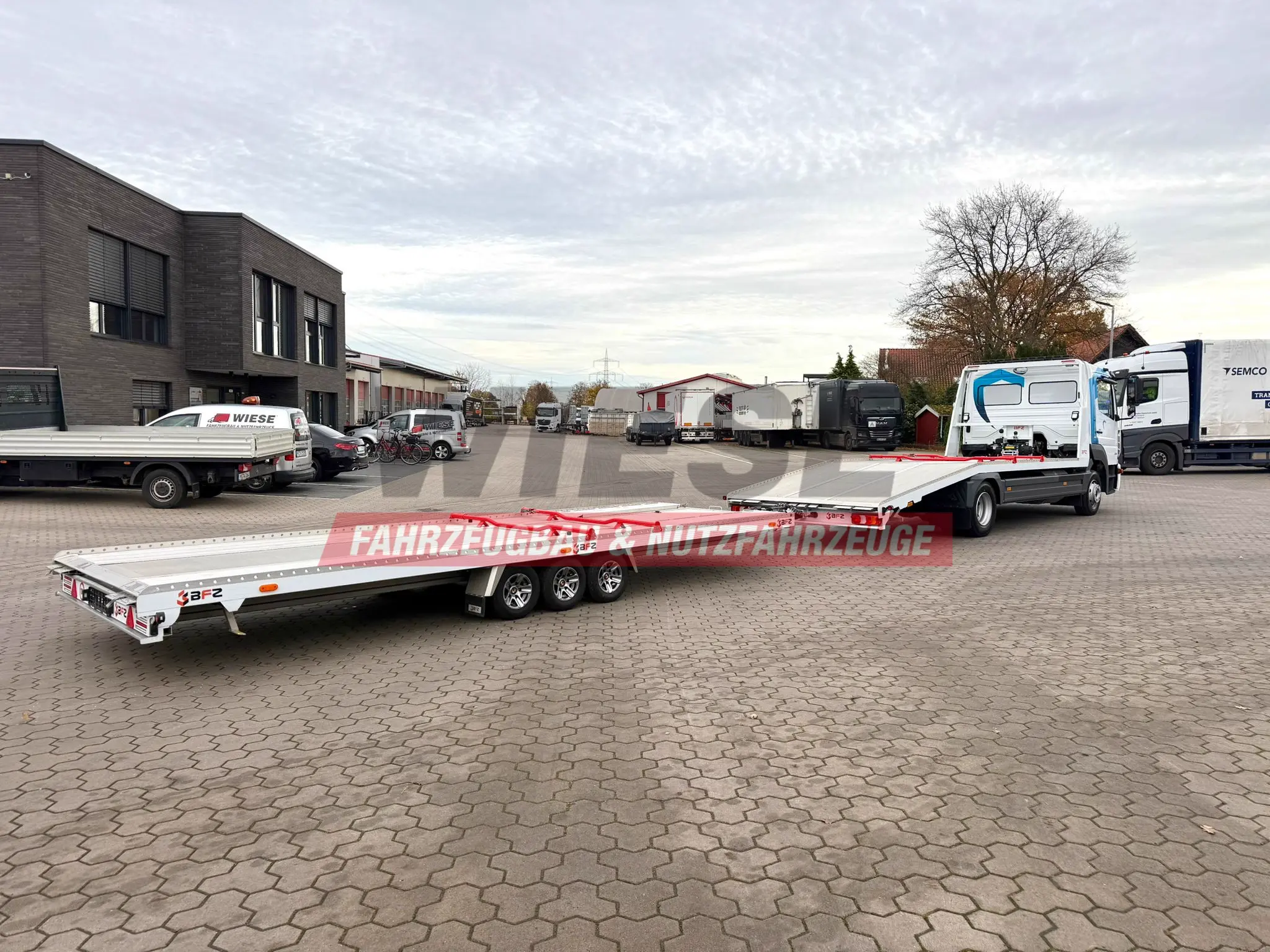 Mercedes-Benz Atego 918L Autotransporter mit BFZ Anhänger