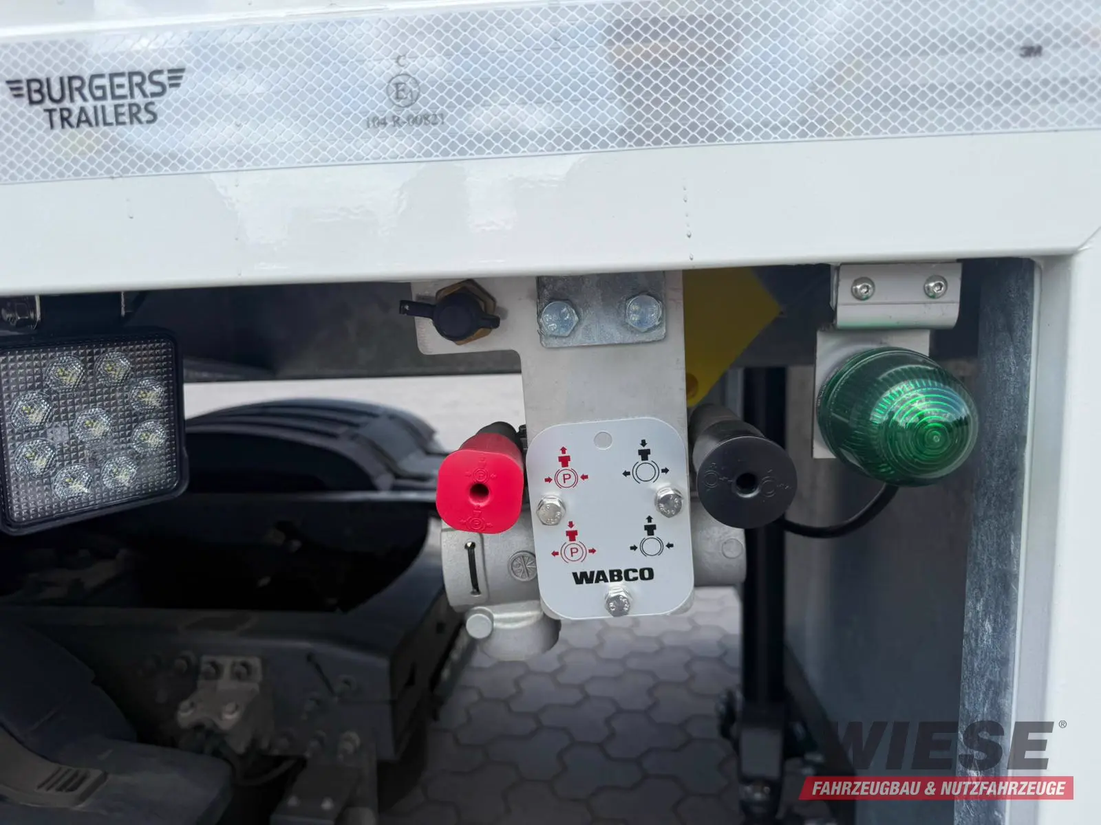 Wiese Doppelstock Trailer 60% mehr Ladefläche