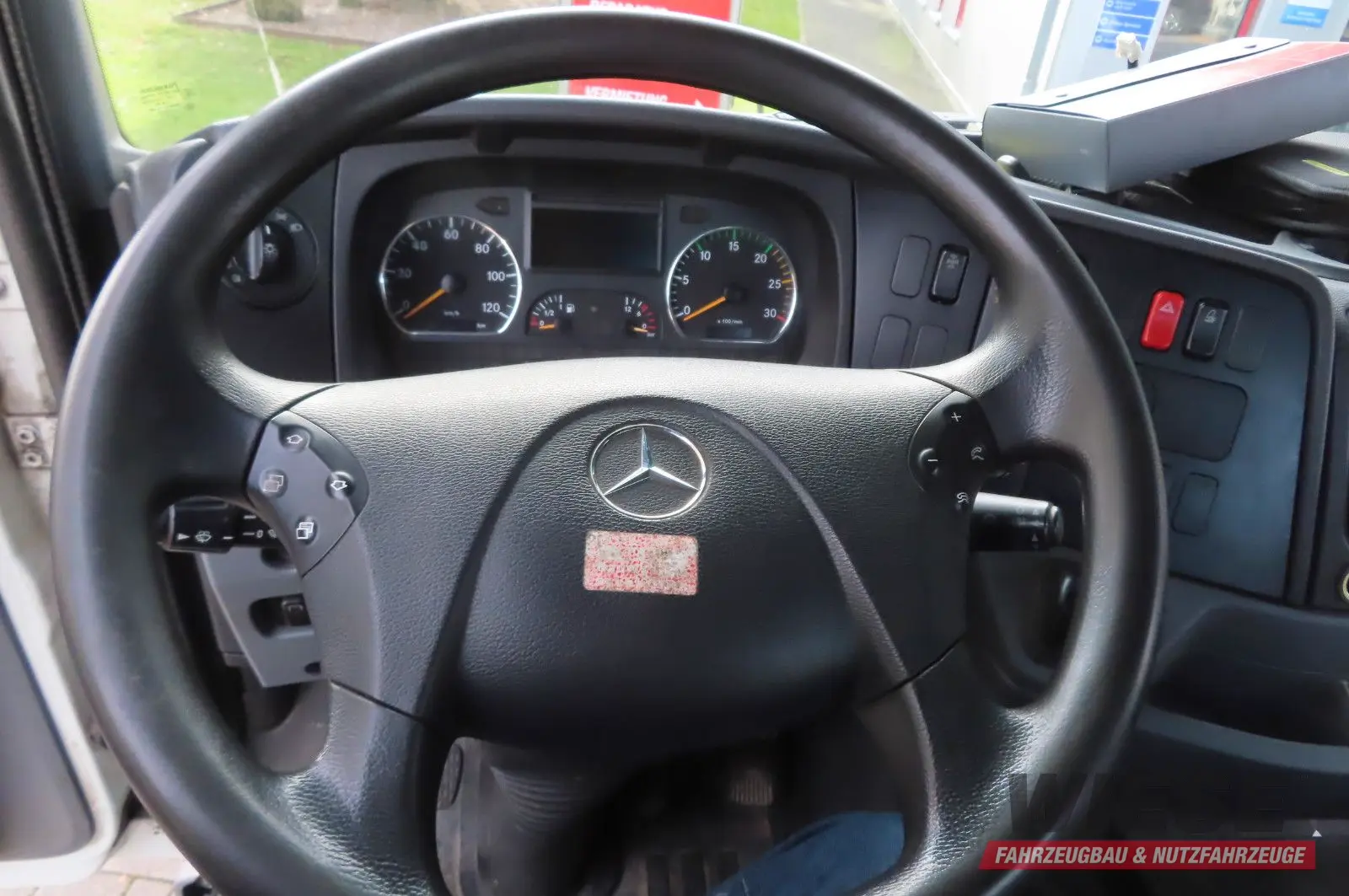 Mercedes-Benz Axor  1833 L - Glastransporter Kran Palfinger