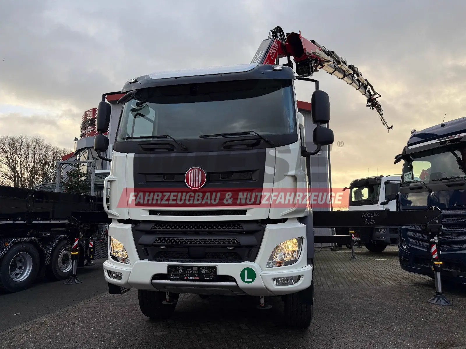 Tatra 41.500 8x8 Phoenix Fassi F710 Kran