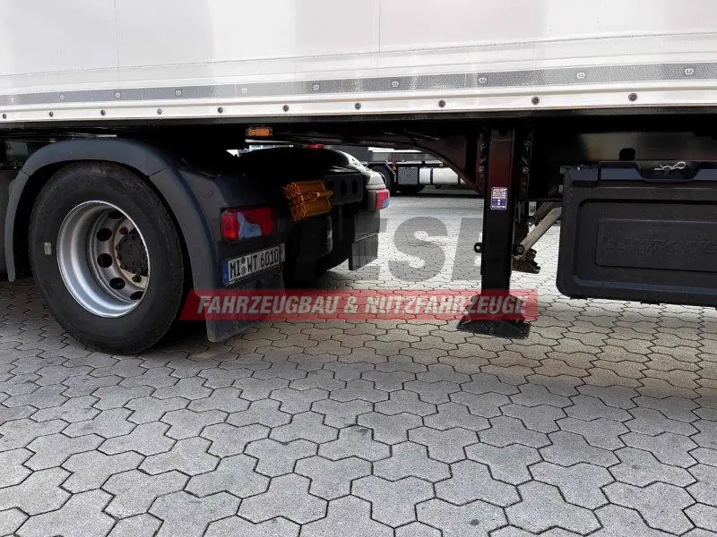 Krone Koffer mit Ladebordwand Sofort Verfügbar!