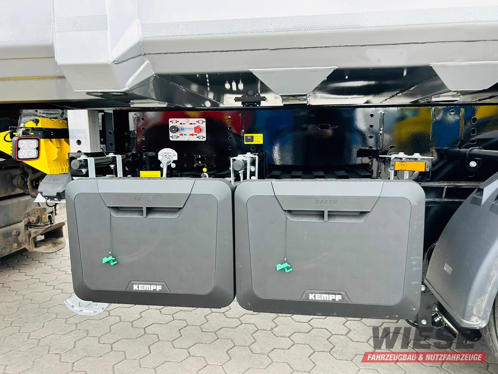 Kempf SKM 36/3 SHL-Light 3-Achs Stahl Kipper 51m³