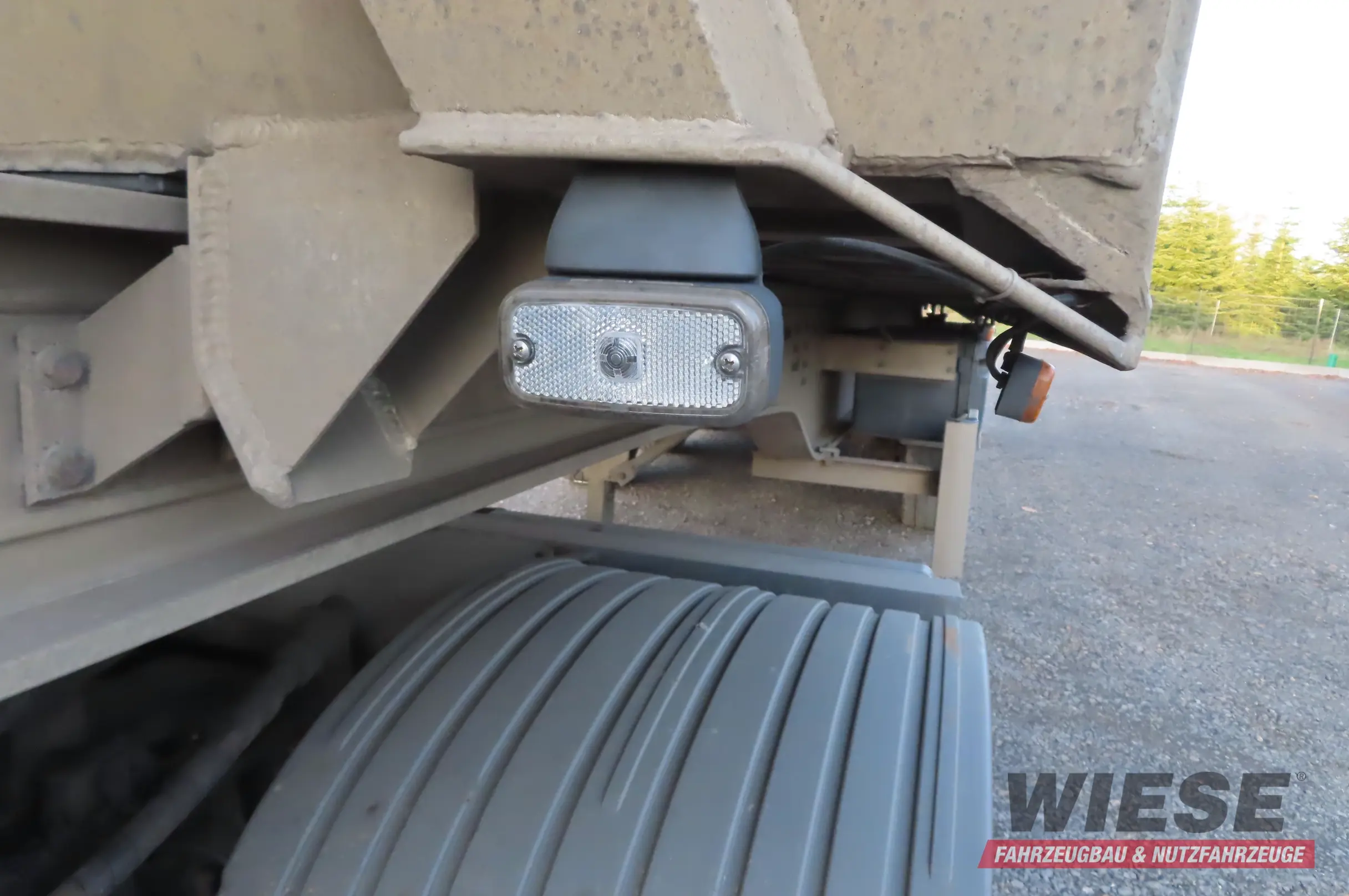 Benalu Benalu Kipper Landliner 50m³