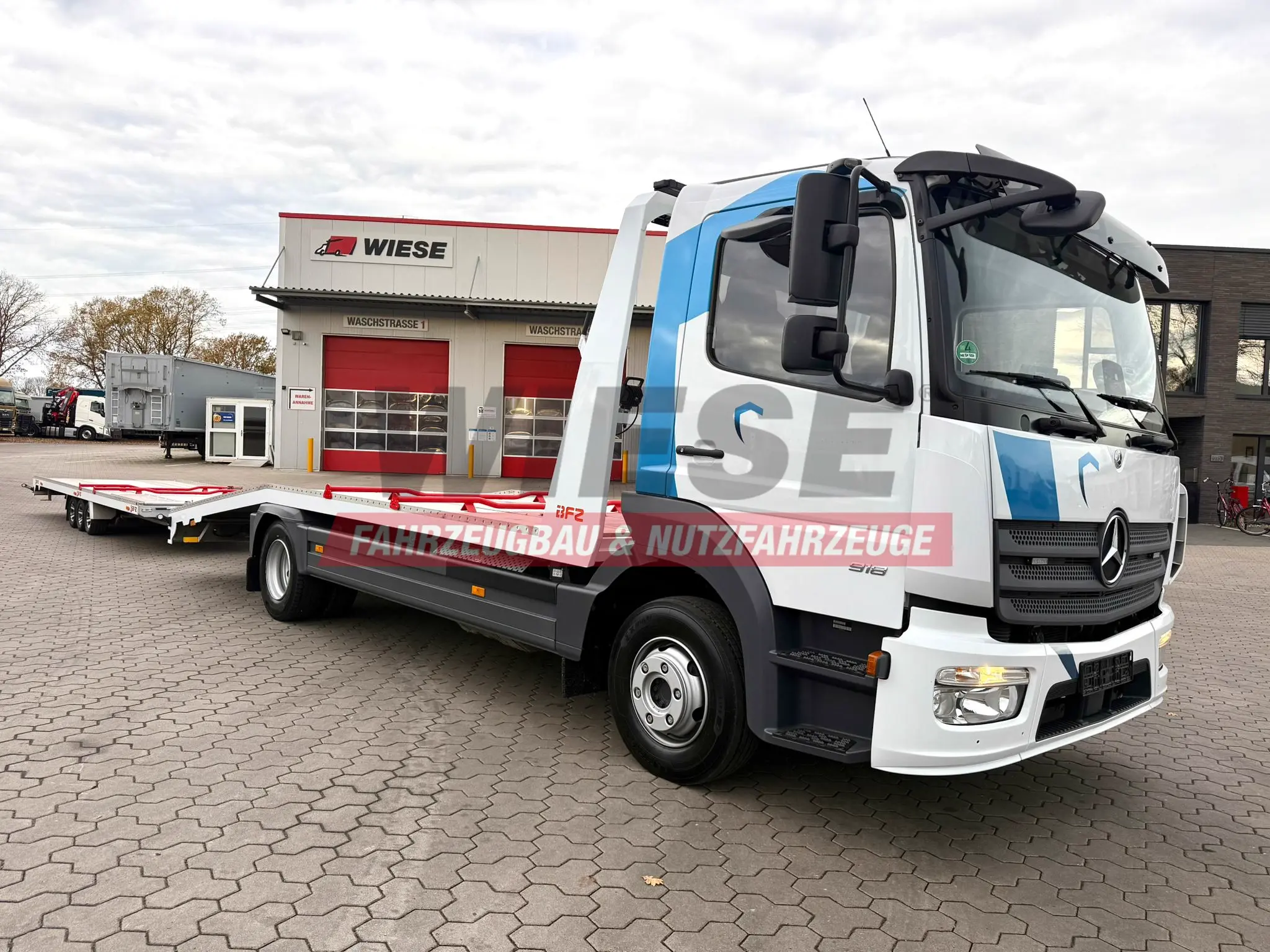 Mercedes-Benz Atego 918L Autotransporter mit BFZ Anhänger