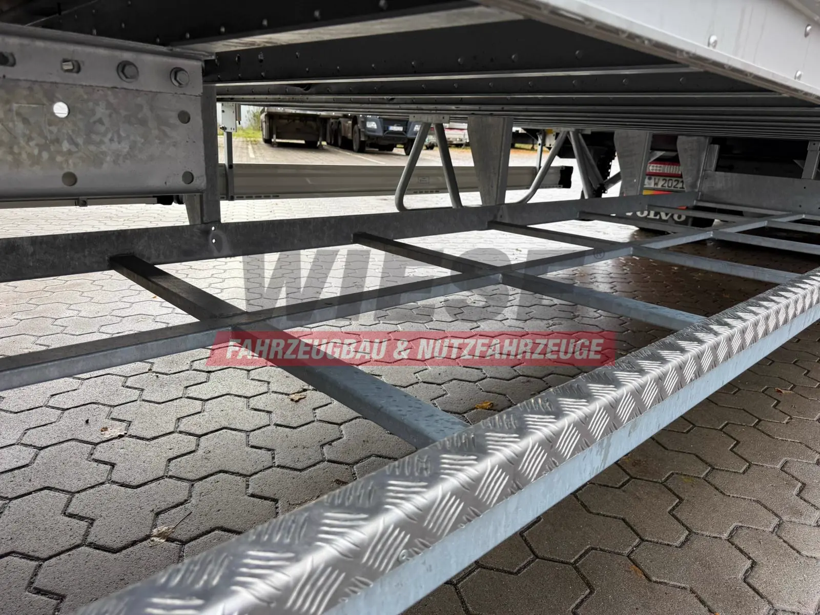 Talson TGG TAL 12/18 Mega Kofferauflieger Kleidung 99m³