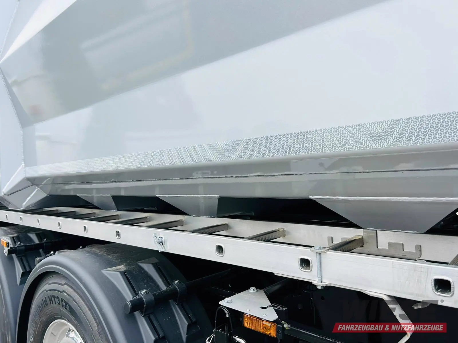 Kempf SKM 36/3 SHL-Light 3-Achs Stahl Kipper 51m³