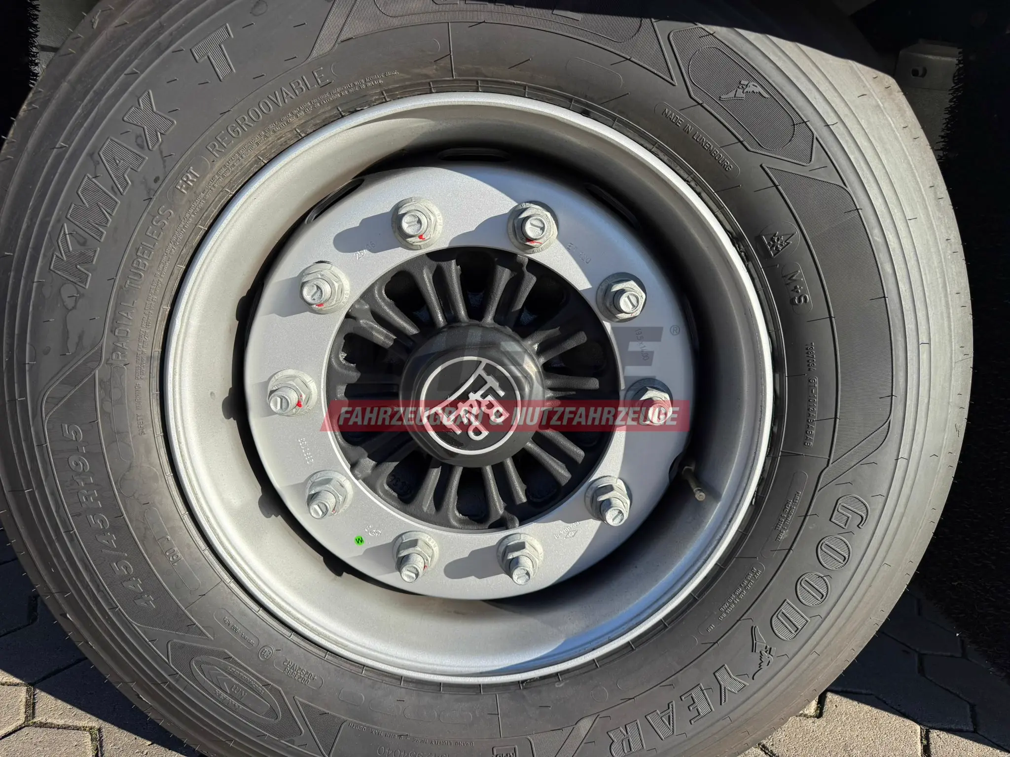 Talson Mega Kofferauflieger 99m³