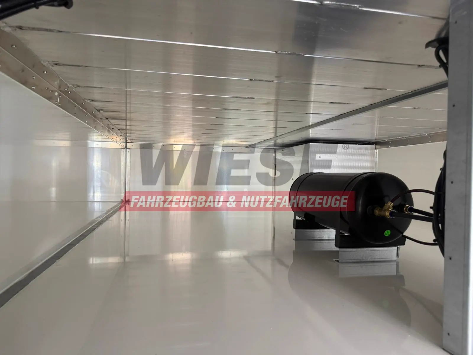 Wiese Doppelstock Trailer 60% mehr Ladefläche