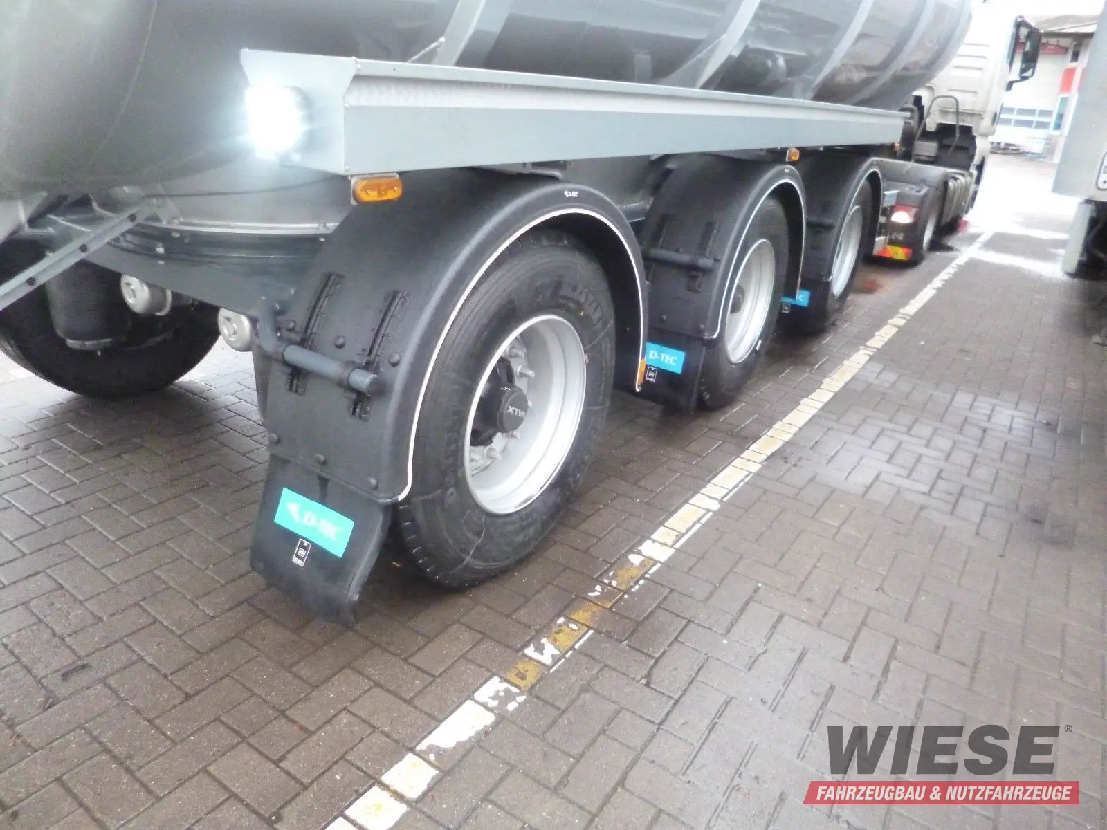 D-TEC Gülletanker FV2011 Zwangslenkung