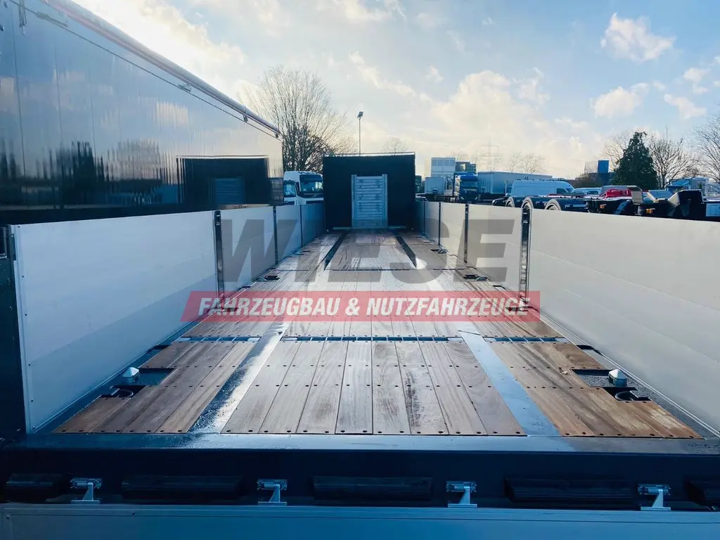 Kässbohrer Bordwandauflieger Twistlocks