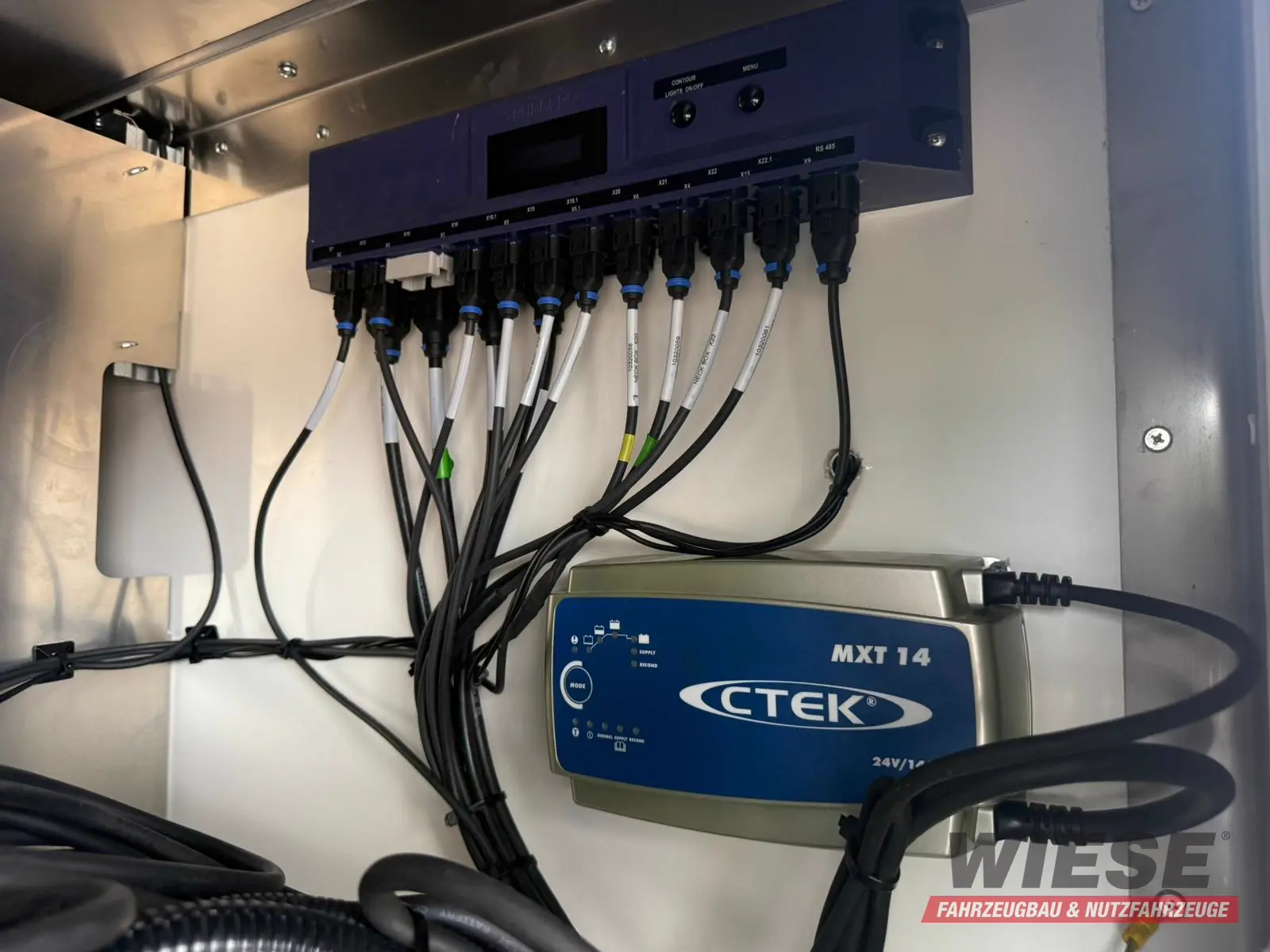 Wiese Doppelstock Trailer 60% mehr Ladefläche