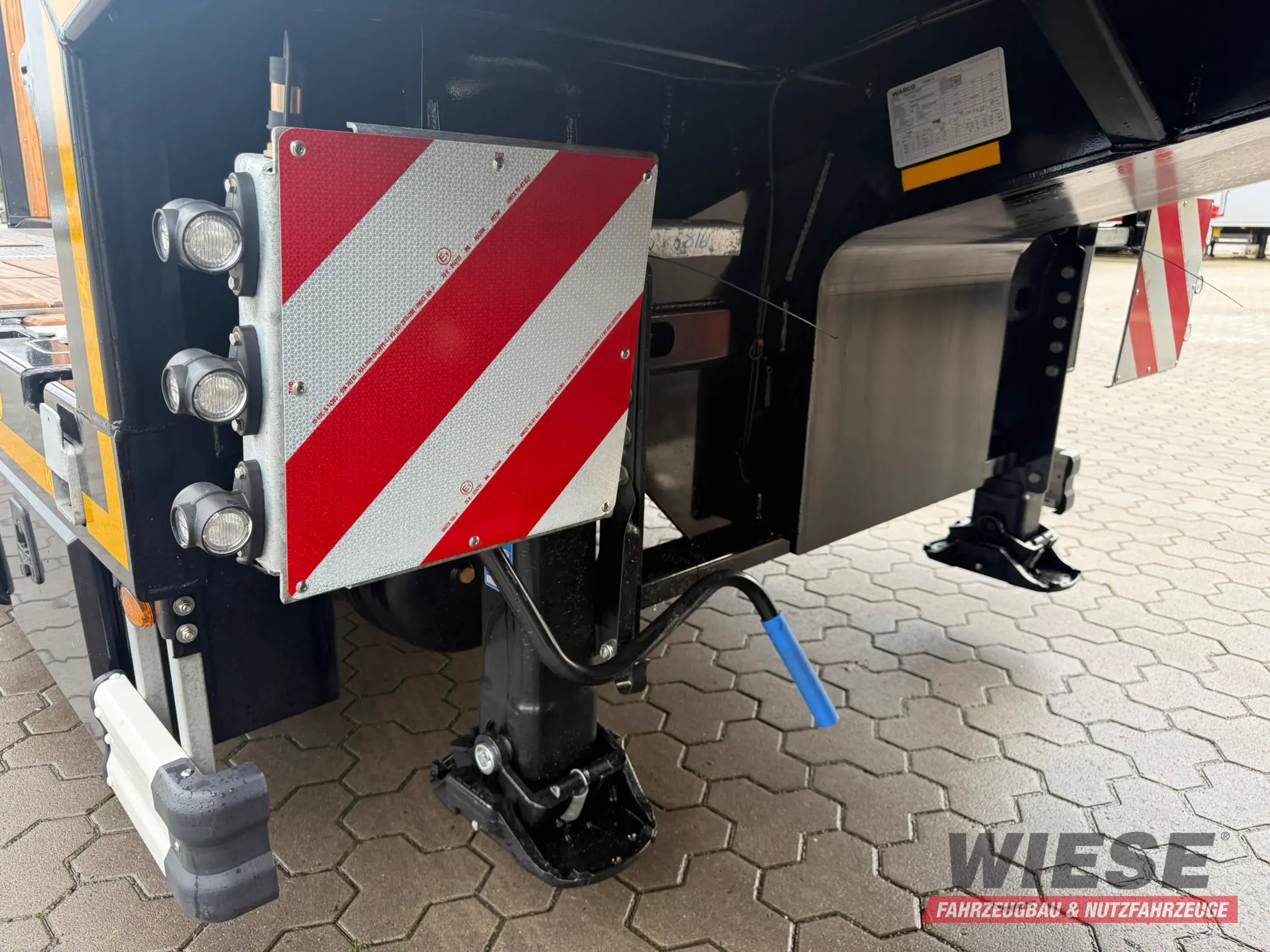 Kössbohrer SLAR3 Tele Tiefbett Radmulden von Wiese Fahrzeugmarkt in Petershagen kaufen ab 81980.00€
