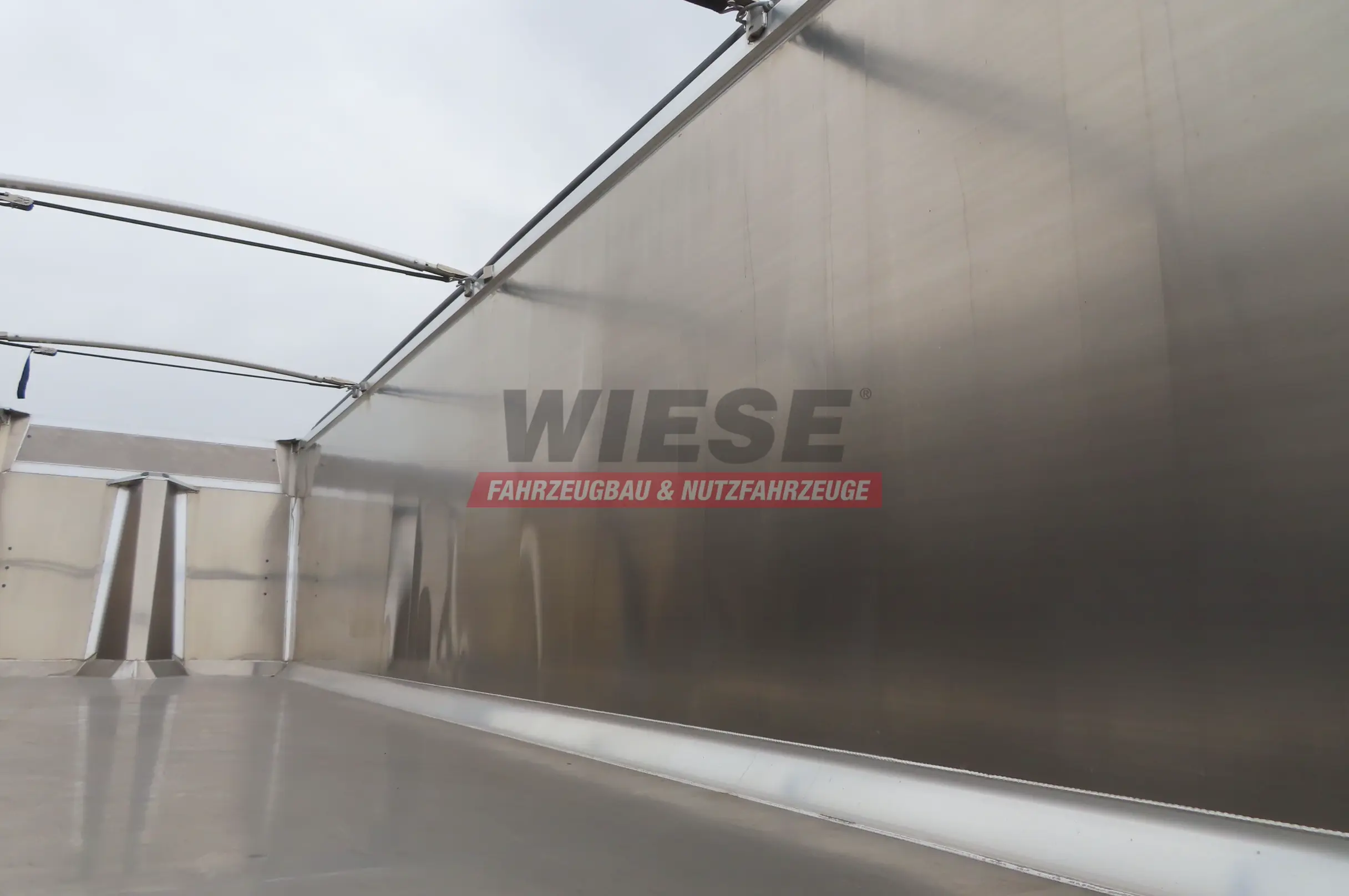 Benalu Benalu Agriliner 9500 H 2200 52m³