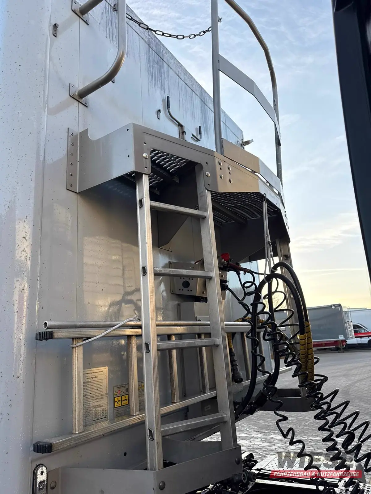 Knapen Knapen K200 3-Achs Schubboden Zellenradschleuse