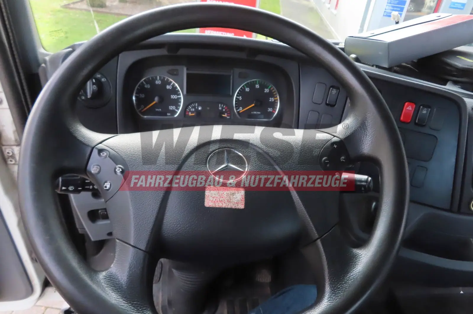 Mercedes-Benz Axor  1833 L - Glastransporter Kran Palfinger