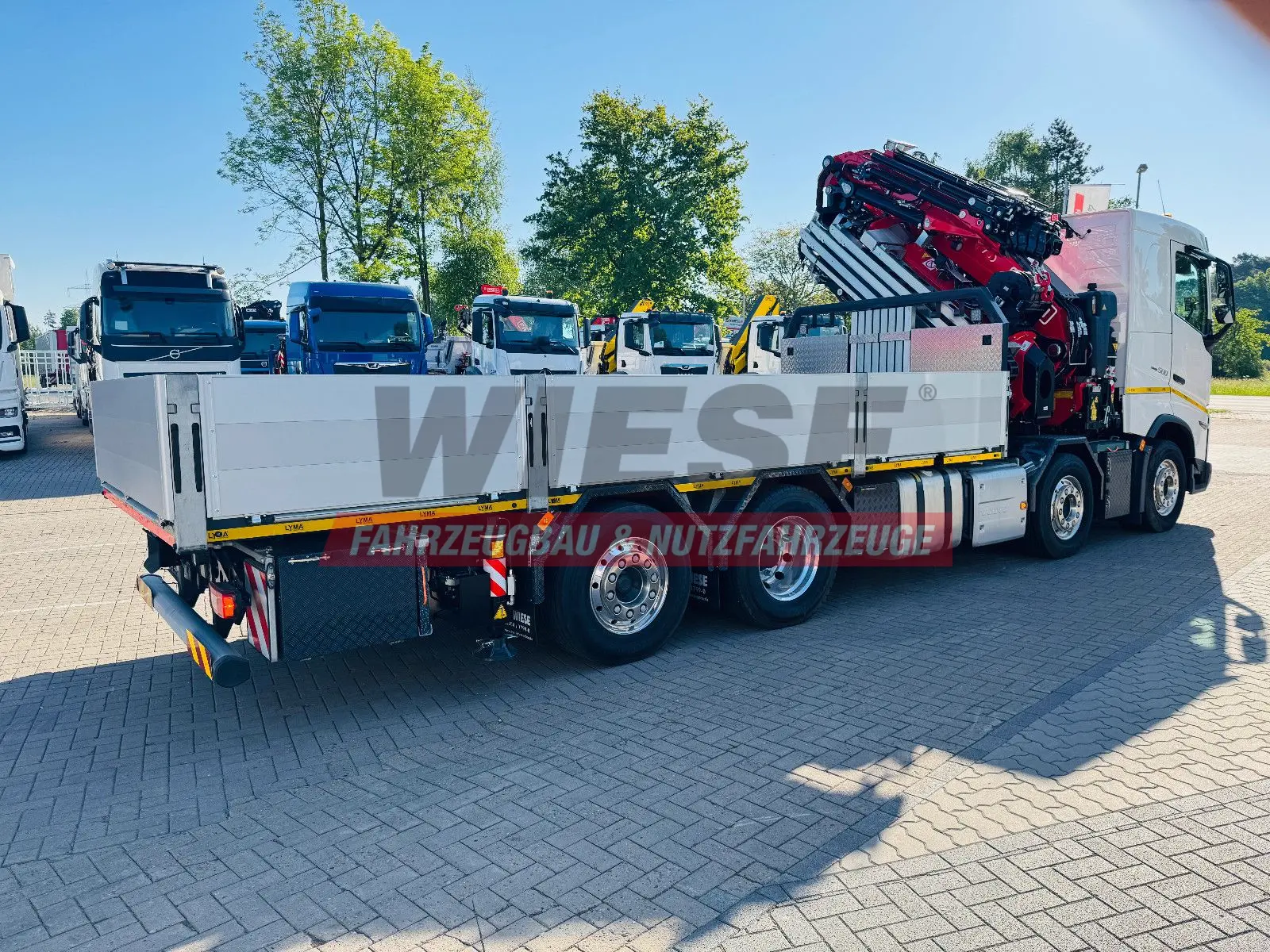 Volvo FH 500 8x2 mit F710RA.2.27 L426 und V20 Winde