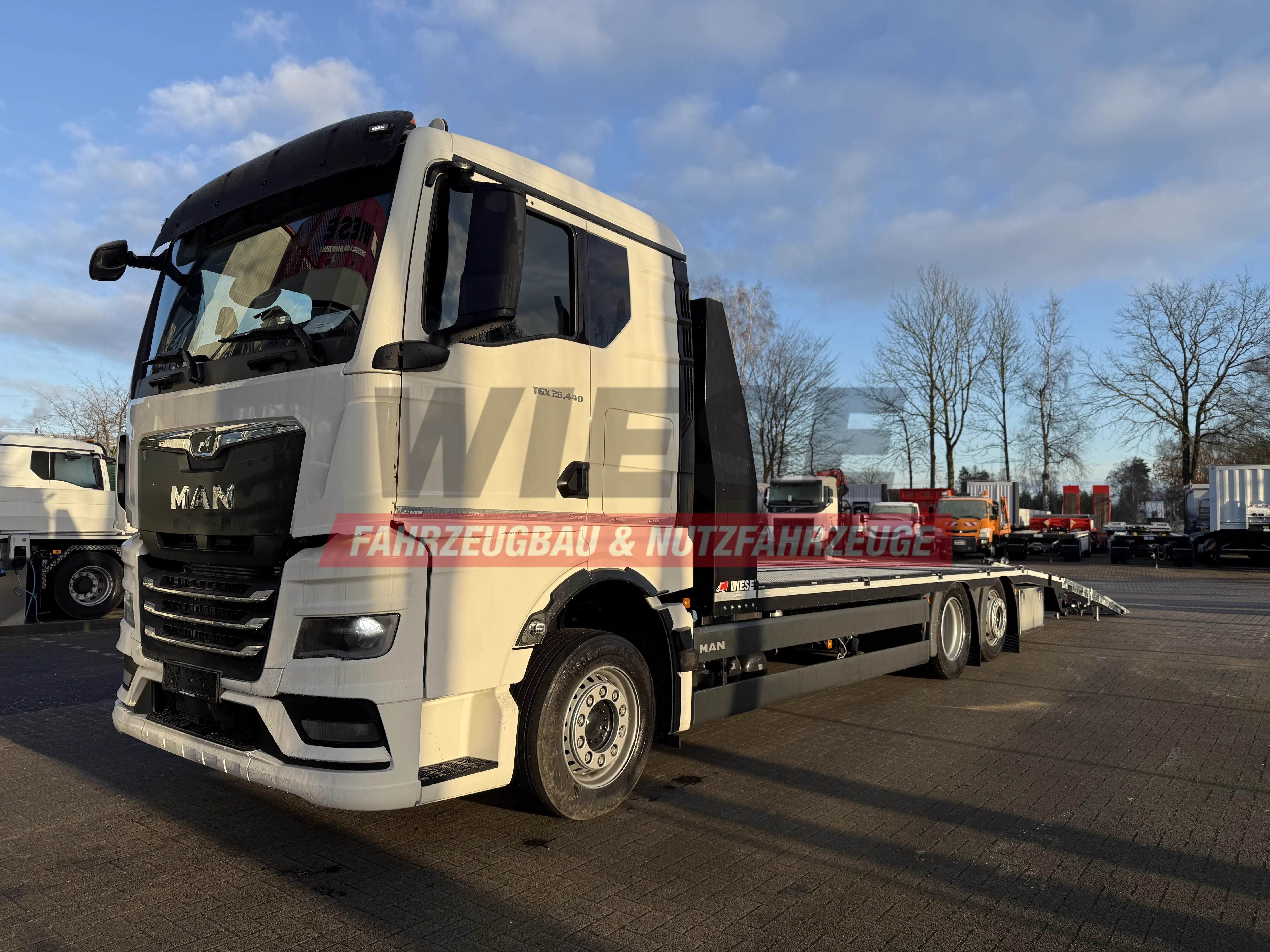 MAN Baumaschinen- Arbeitsbühnentransporter Rampen