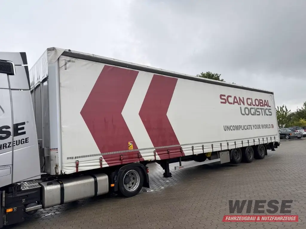Wiese Mega Schiebeplane mit Dhollandia Rampe 9t