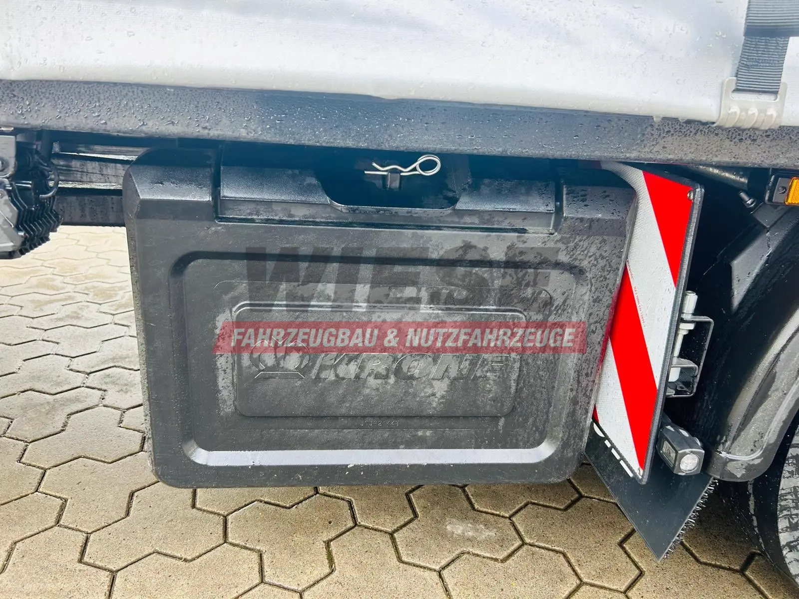 Krone SDP 27 Stufensattel Auflieger mit Spreizheck