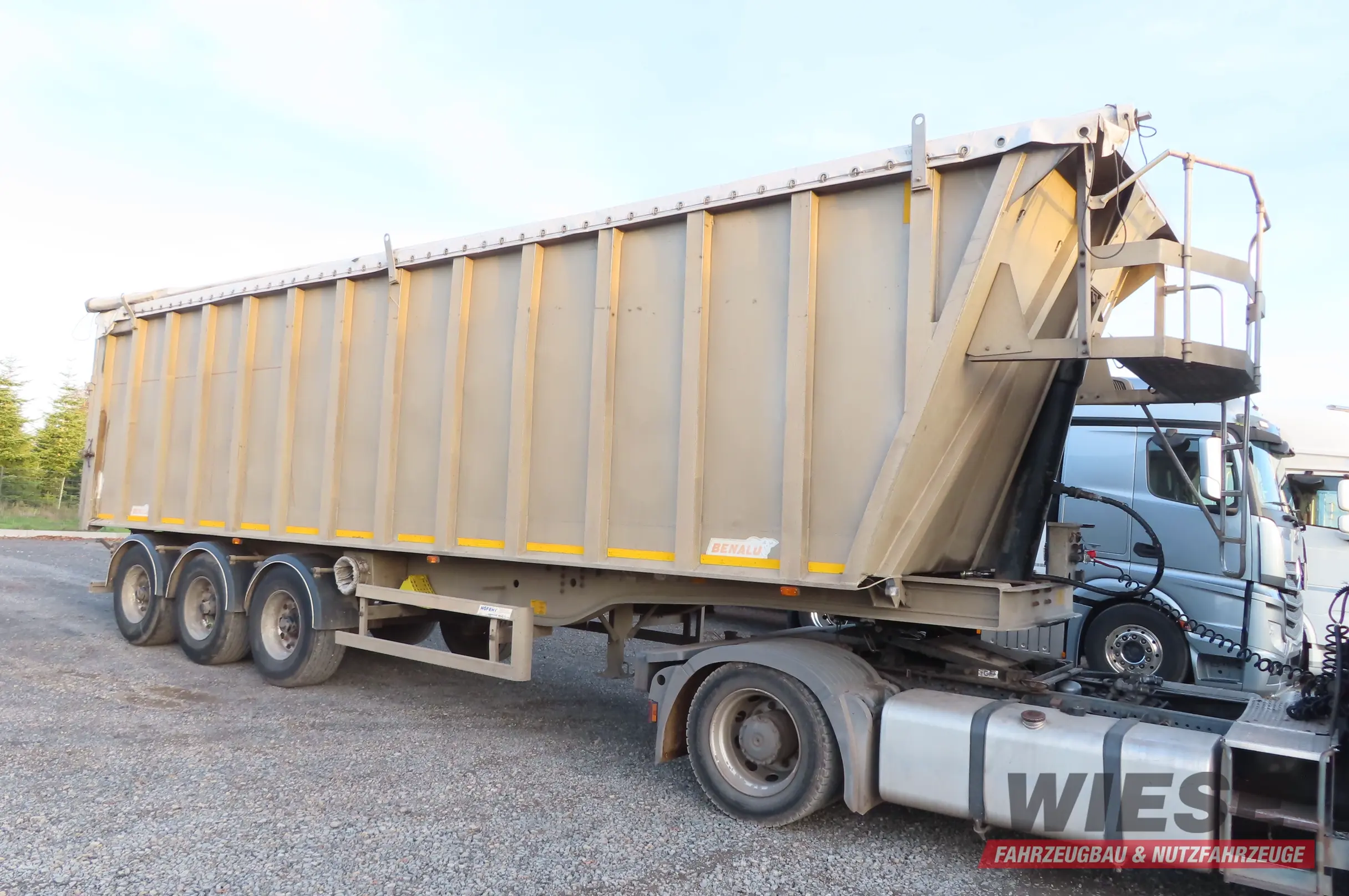 Benalu Benalu Kipper Landliner 50m³