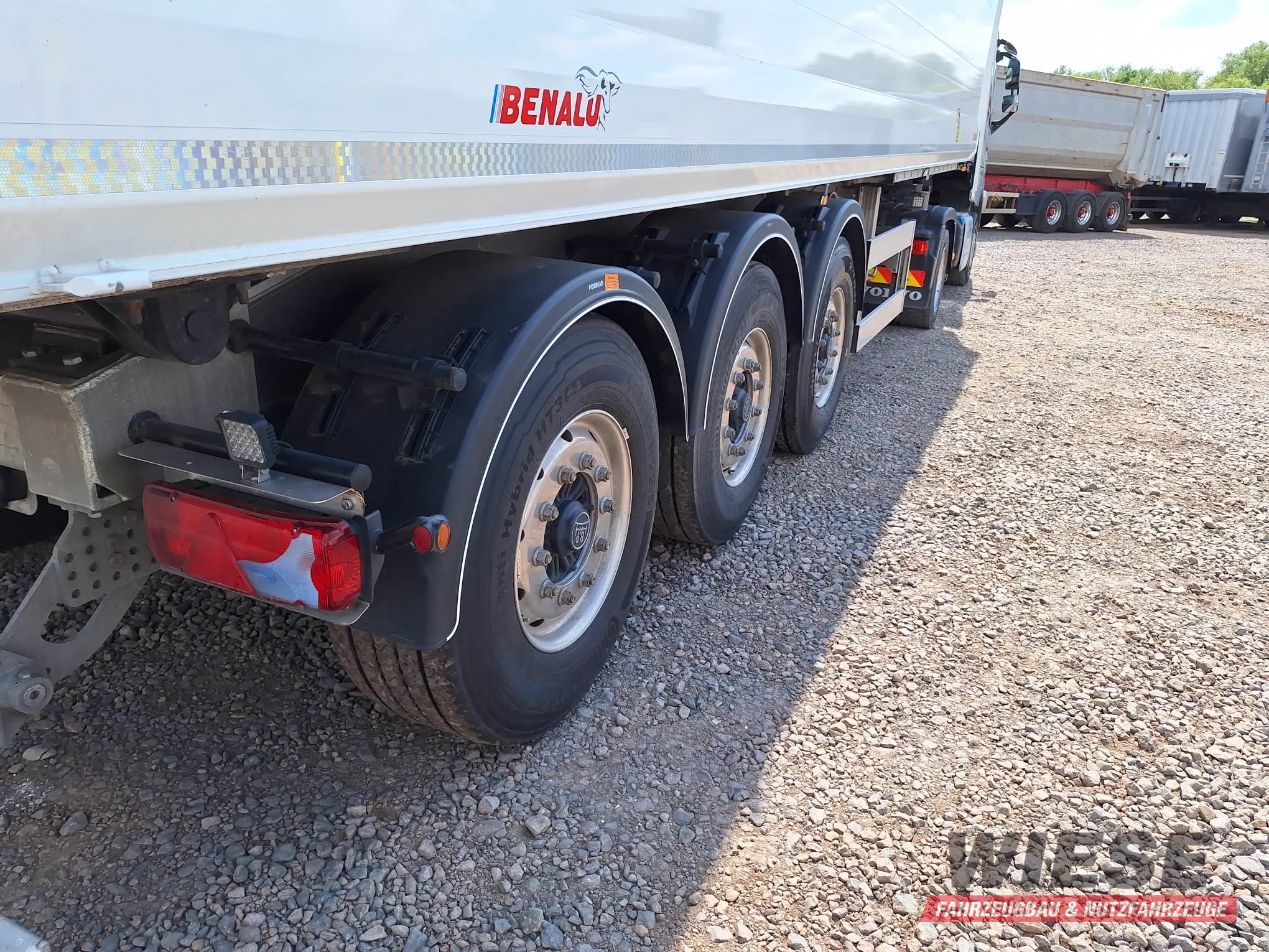 Benalu Bulkliner S 95  50m³ Kombiklappe