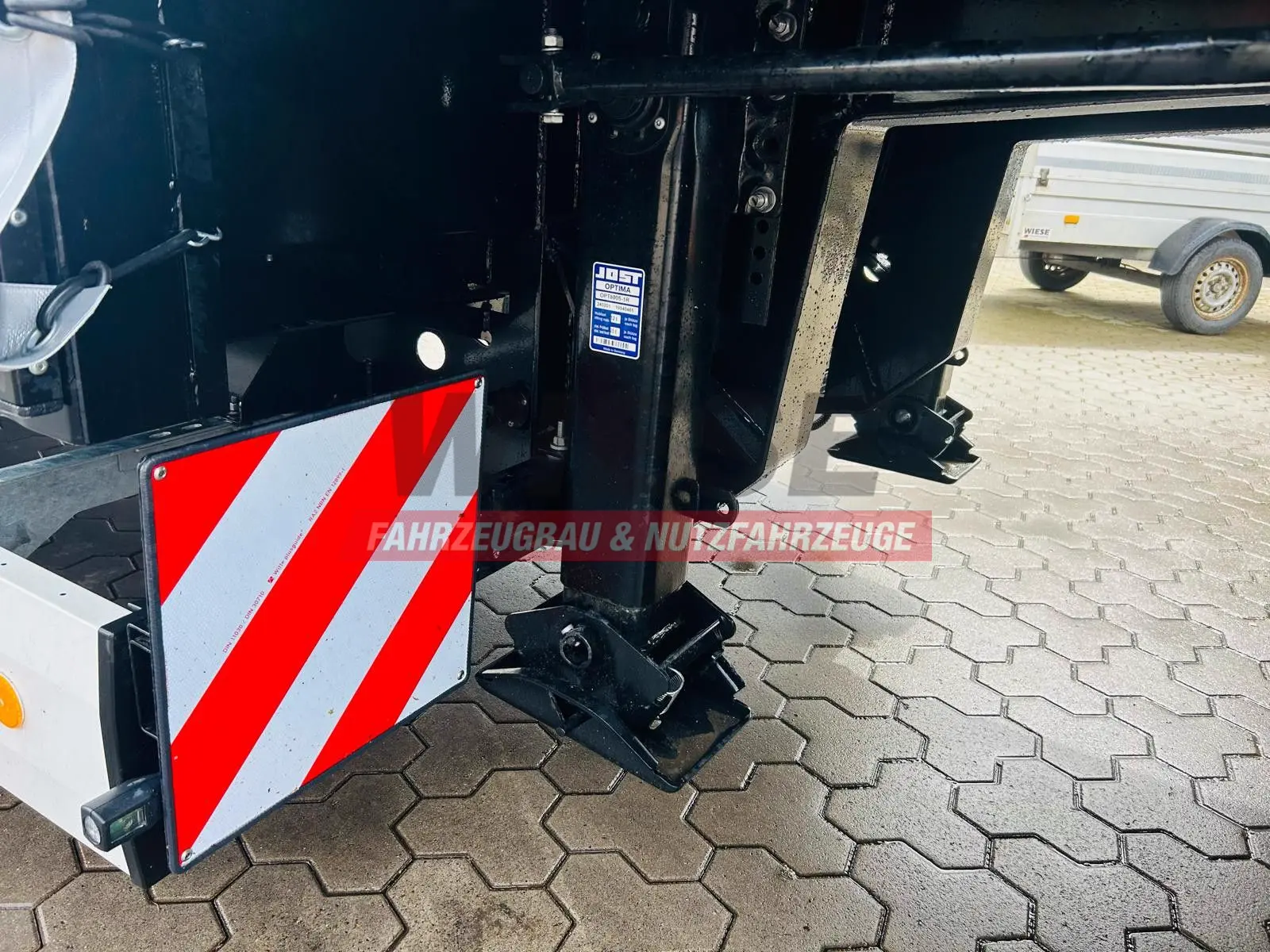 Krone SDP 27 Stufensattel Auflieger mit Spreizheck