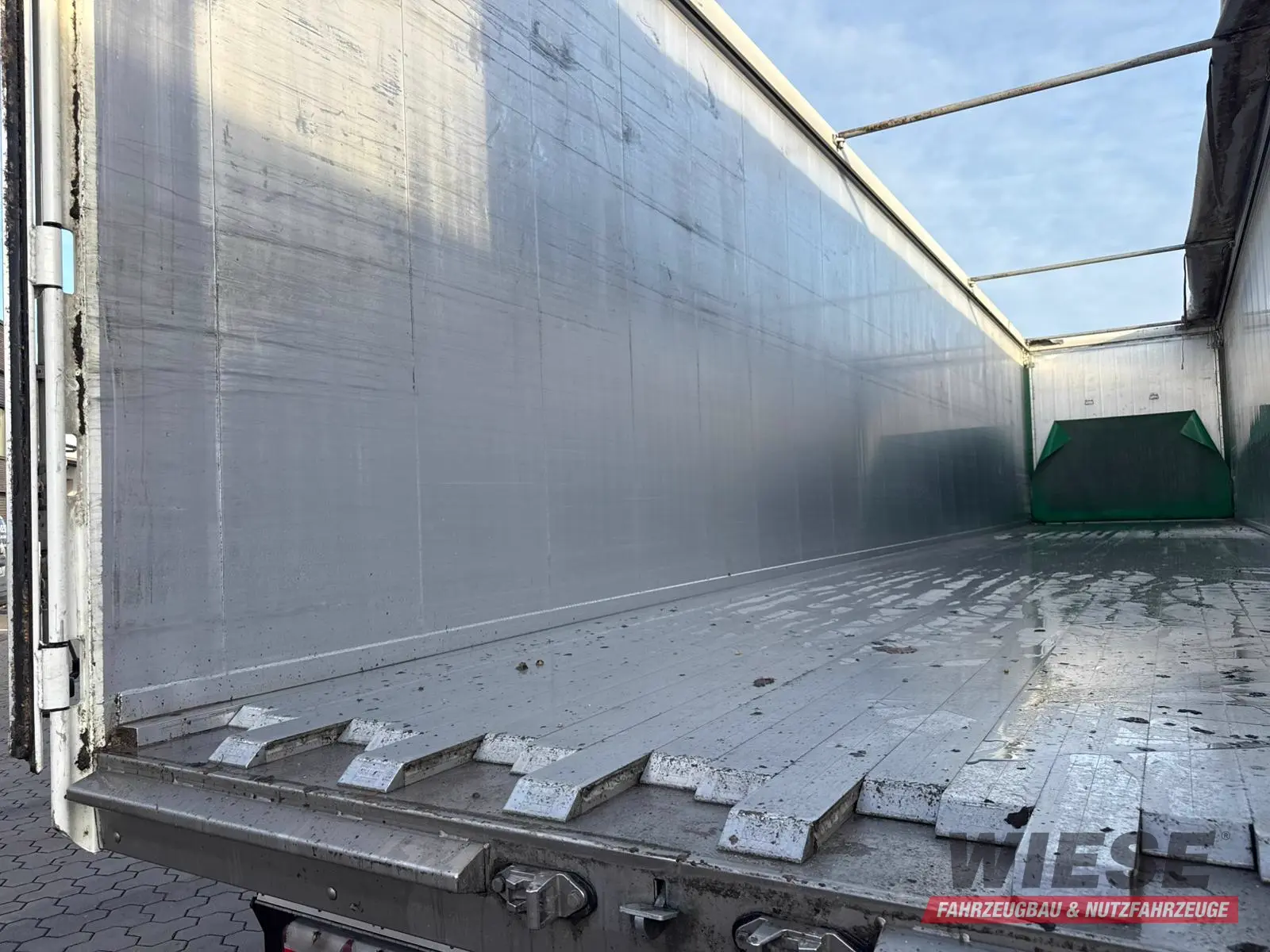 Kraker Kraker K-Force Schubboden 92m³ Top Zustand