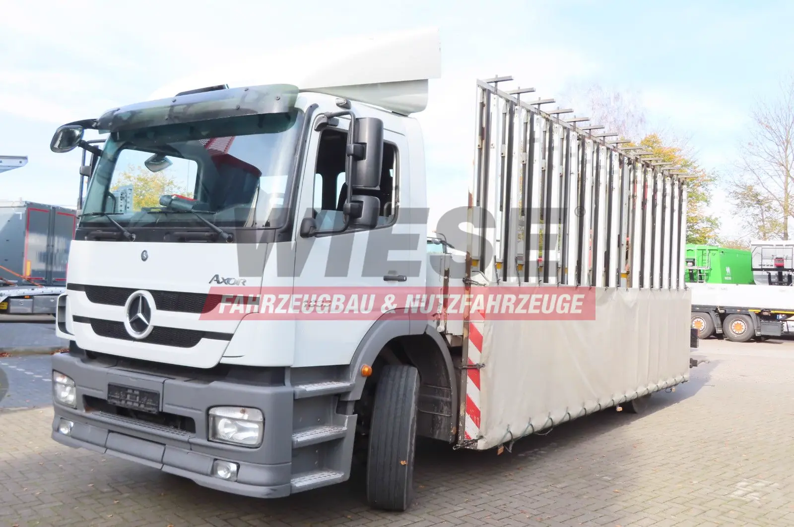 Mercedes-Benz Axor  1833 L - Glastransporter Kran Palfinger