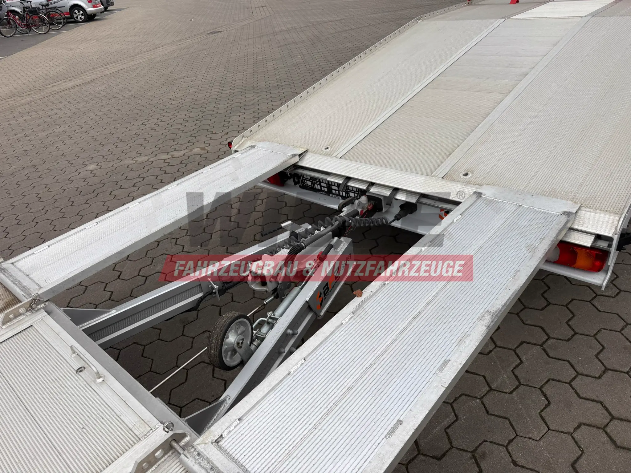 Mercedes-Benz Atego 918L Autotransporter mit BFZ Anhänger