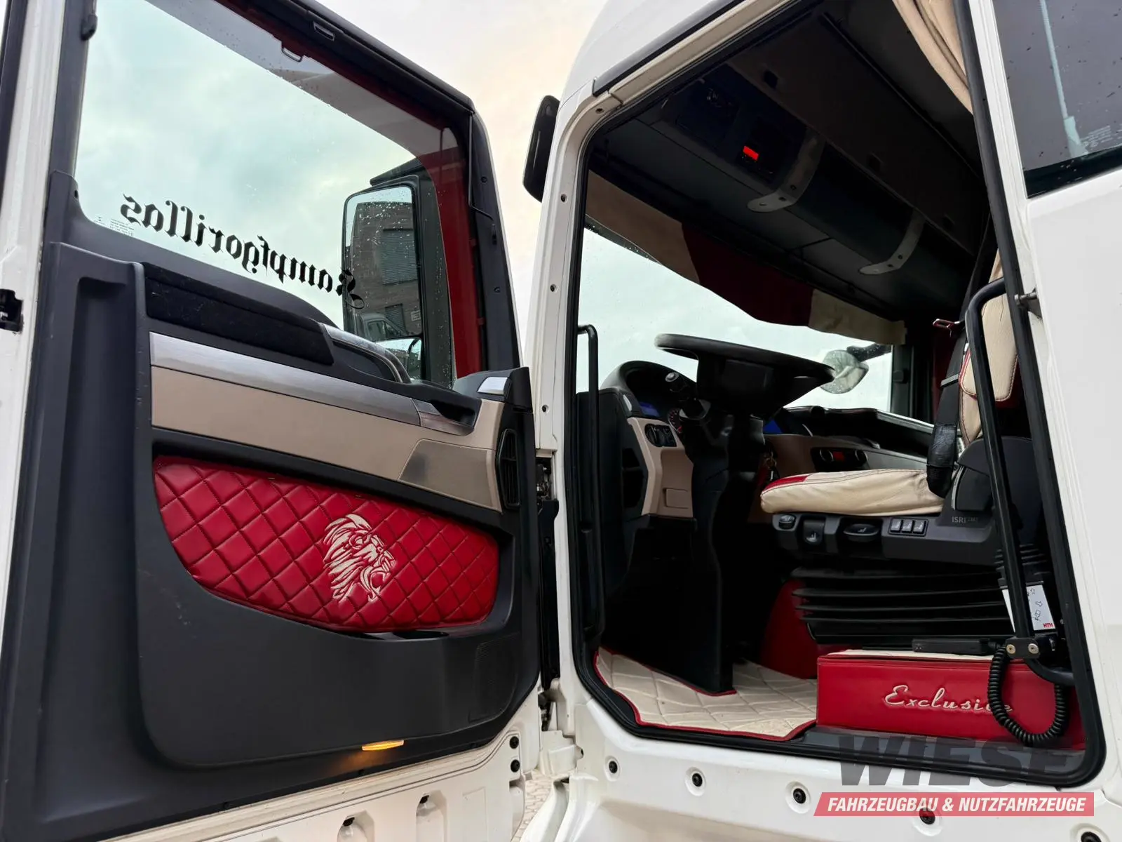 MAN TGX 26.500 6x2 Hydraulik Exklusiv Innenraum