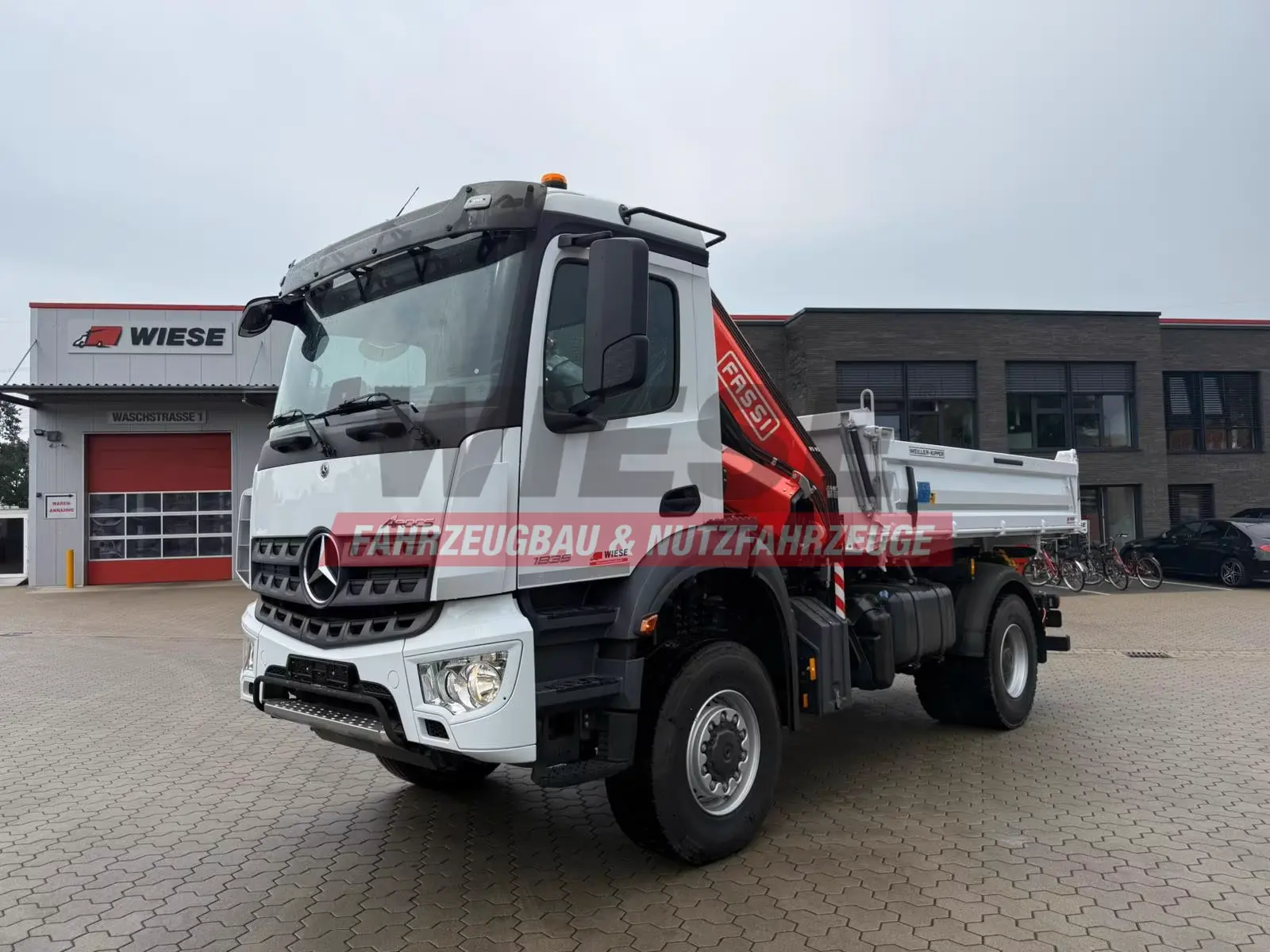 Mercedes-Benz Arocs 1835 4x4 Allrad Fassi F135 Kran Kipper