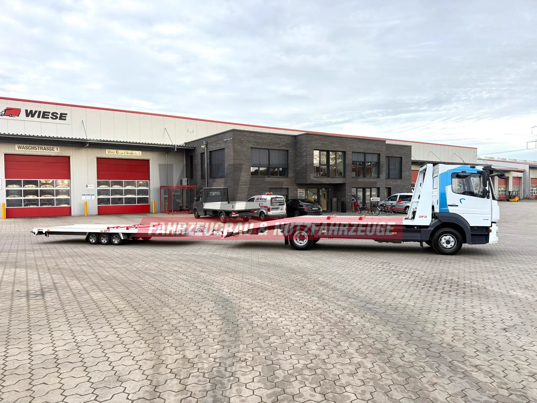 Mercedes-Benz Atego 918L Autotransporter mit BFZ Anhänger